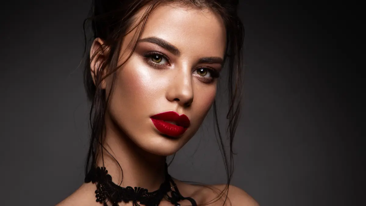 Gorgeous Young Brunette Woman face portrait. high quality photo, Gorgeous Young Brunette Woman face portrait. Beauty Model Girl with bright eyebrows, perfect make-up, red lips, touching her face. Sexy lady makeup for party., Gorgeous Young Brunette Woman face portrait. Beauty Model Girl with bright eyebrows, perfect make-up, red lips, touching her face. Sexy lady makeup for party. model released, Symbolfoto , 11.03.2023, Copyright: xKarabkovax Panthermedia33768090.jpg