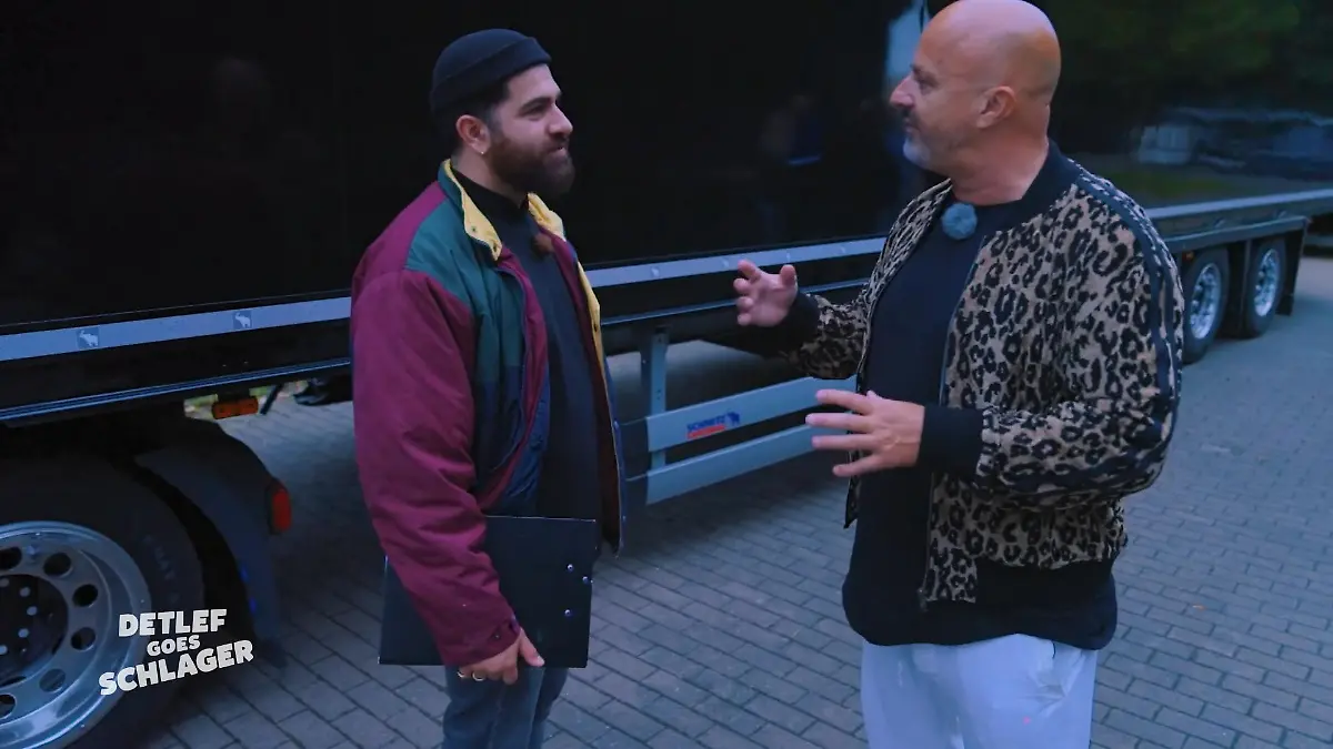 Detlef stellt seine Outfits vor Outfitcheck