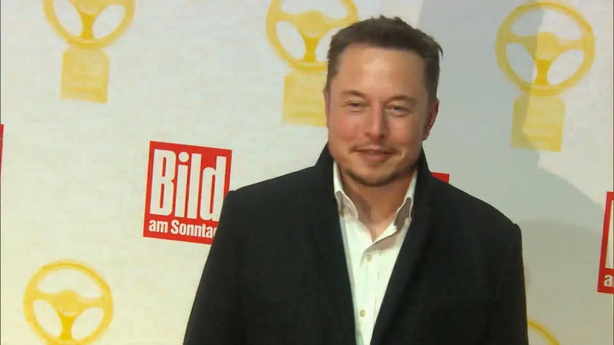 Elon Musk soll Zwillinge mit Führungskraft haben Neunfacher Vater?