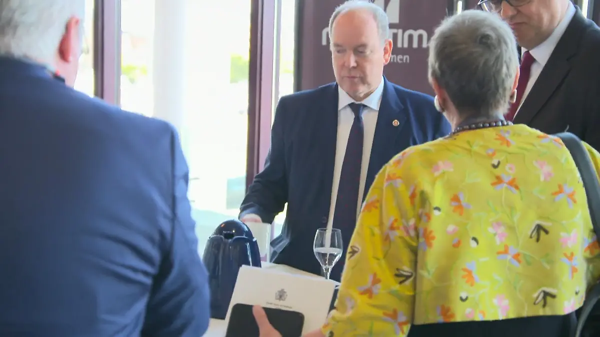 Fürst Albert von Monaco ist genervt! Royaler Besuch in Bremen