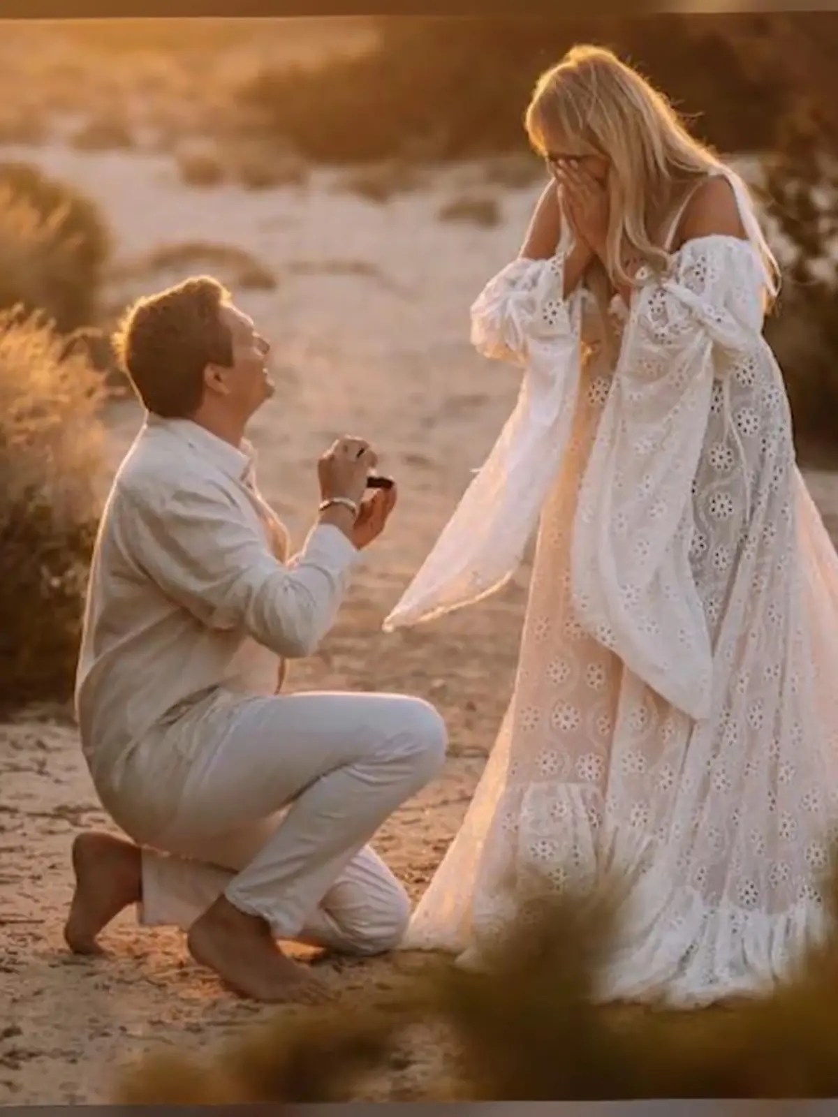Bild zu: "Annemarie Eilfeld und Tim Sandt sind verlobt!"