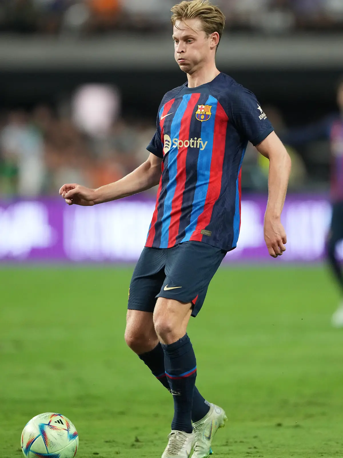 July 23, 2022, Las Vegas, Las Vegas, NV, USA: LAS VEGAS, NV - JULY 23: Frenkie de Jong of F.C Barcelona passes the ball during Soccer Champions Tour match between Real Madrid and F.C Barcelona at Las Vegas,NV on July 23, 2022 in Las Vegas, USA. (Credit Image: © Louis Grasse/PX Imagens via ZUMA Press Wire) / action press