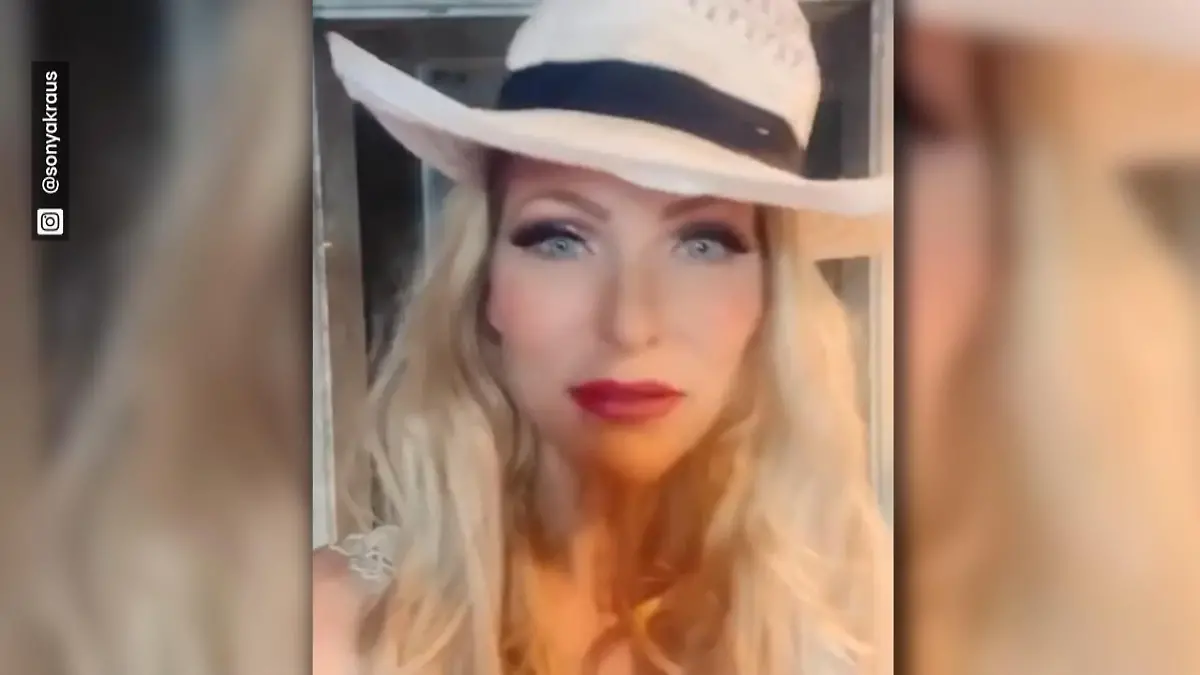 Warum trägt Sonya Kraus so oft einen Hut? Moderatorin lüftet Geheimnis