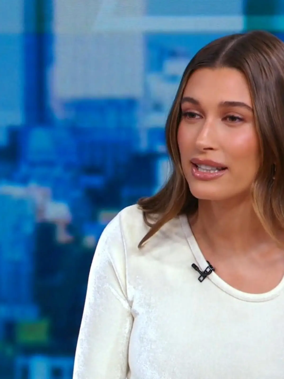 Bild zu: "Hailey Bieber spricht öffentlich über Justins Krankheit"