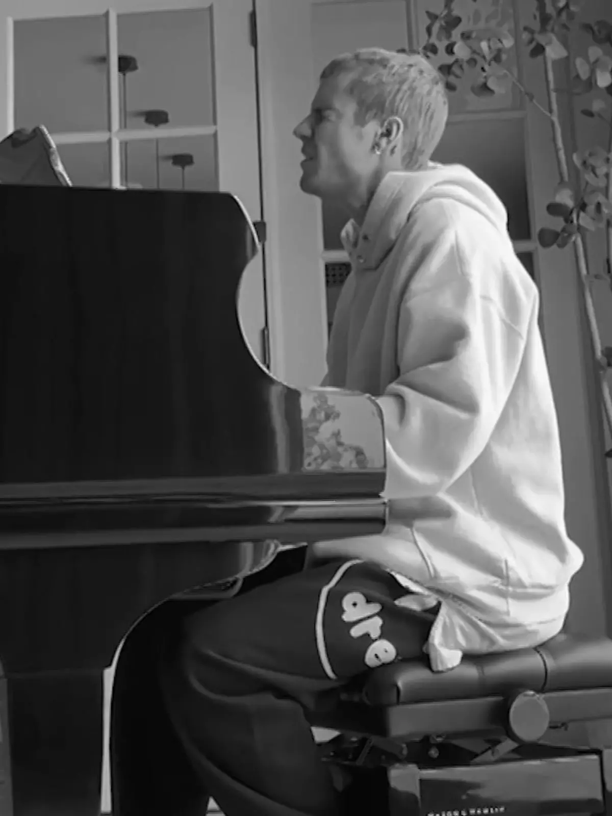 Bild zu: "Justin Bieber sagt weitere Konzerte ab"