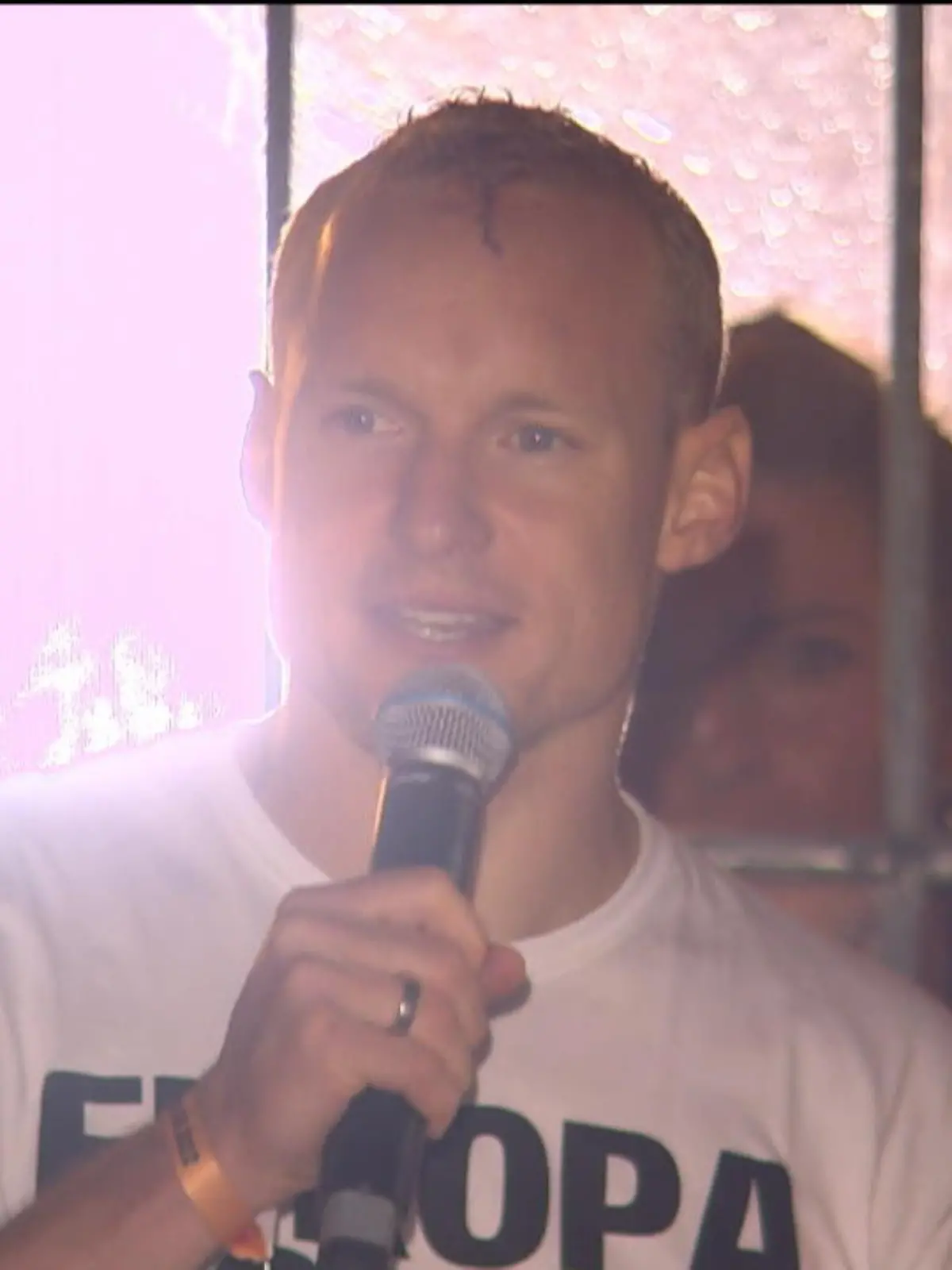 Bild zu: "Sebastian Rode spricht zu Fans: "Der Pokal ist für euch!""