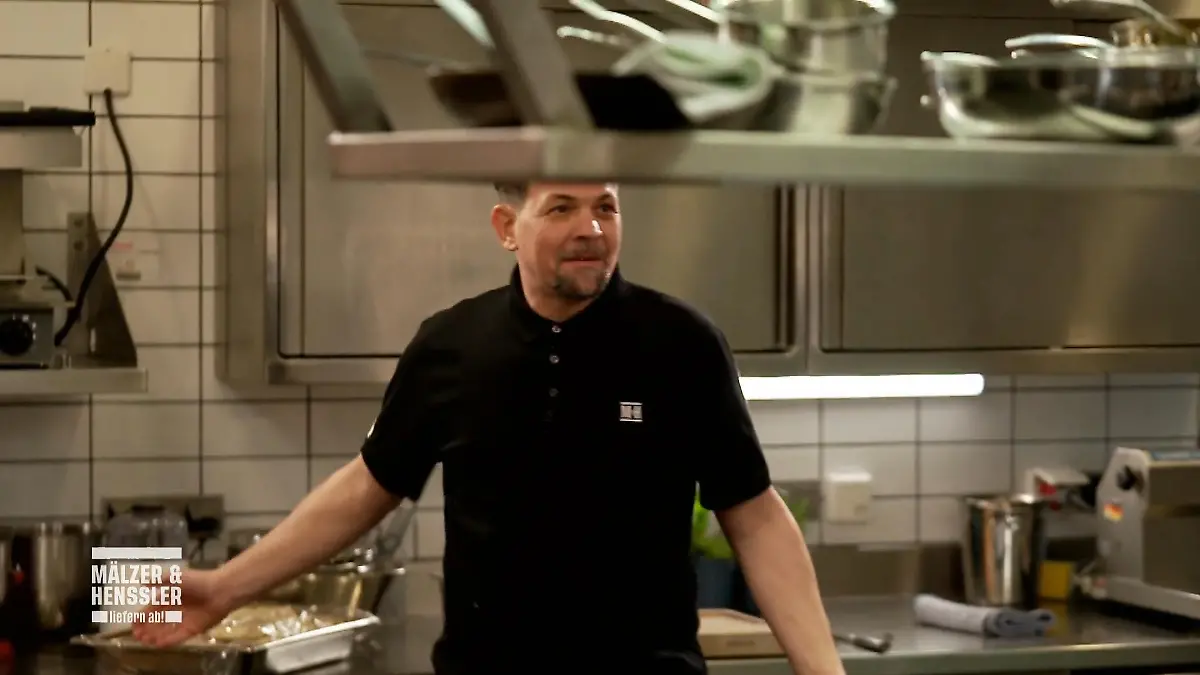 Steffen Henssler: "Du stinkende Schlam**!" Pizza-Zoff bei „Mälzer und Henssler liefern ab!“