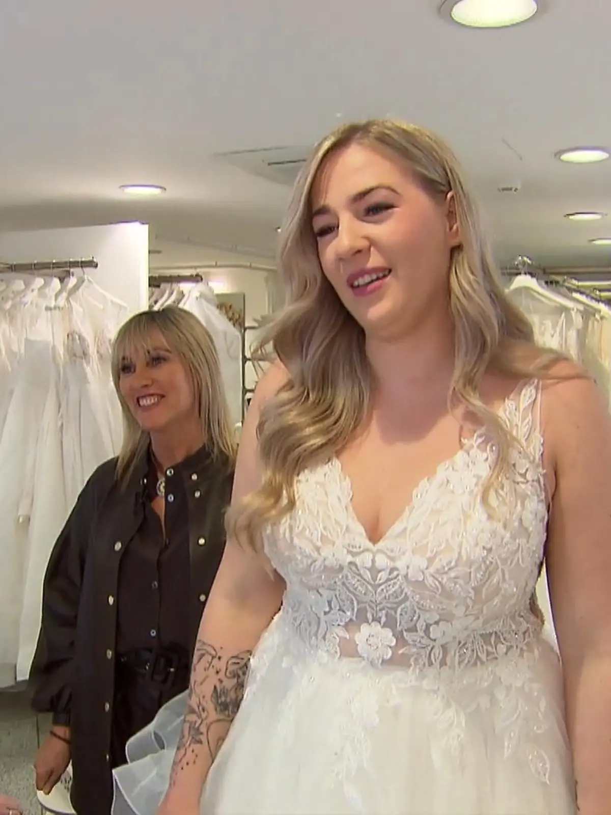 Bild zu: "Feierlich für die Kirche, luftig für den Strand"