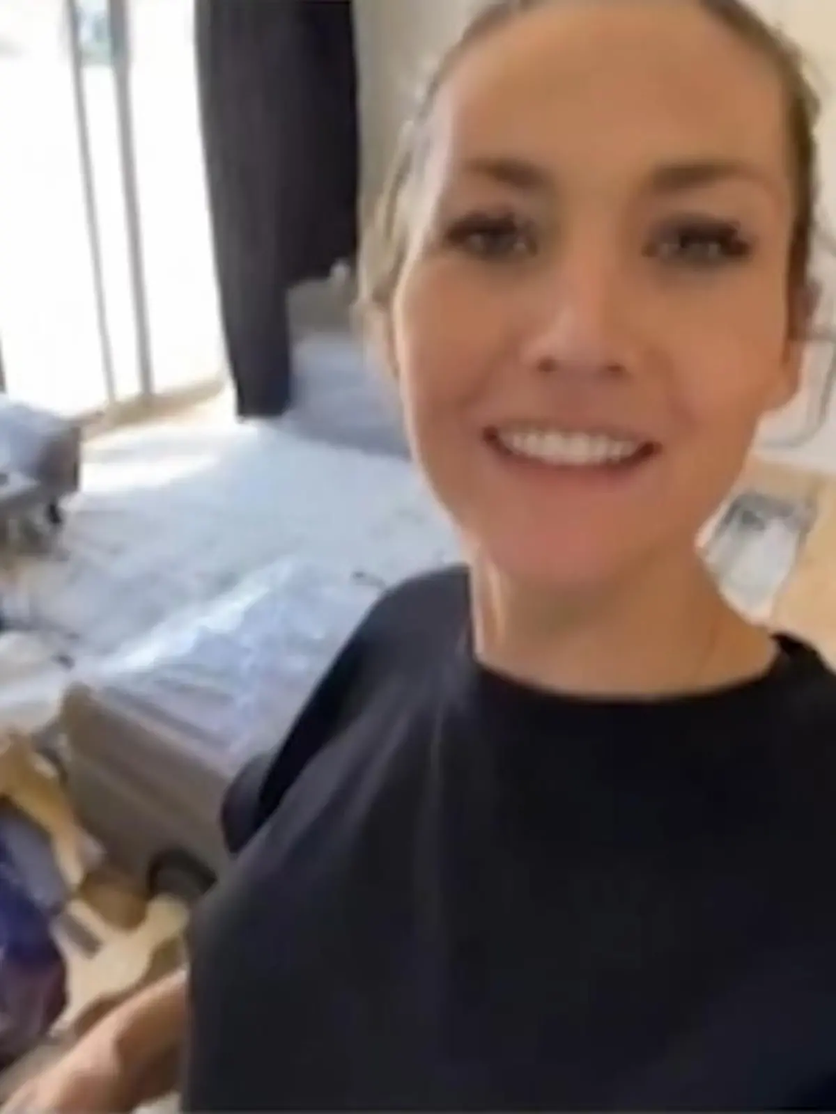 Bild zu: "Fiona Erdmann im Umzugsstress"