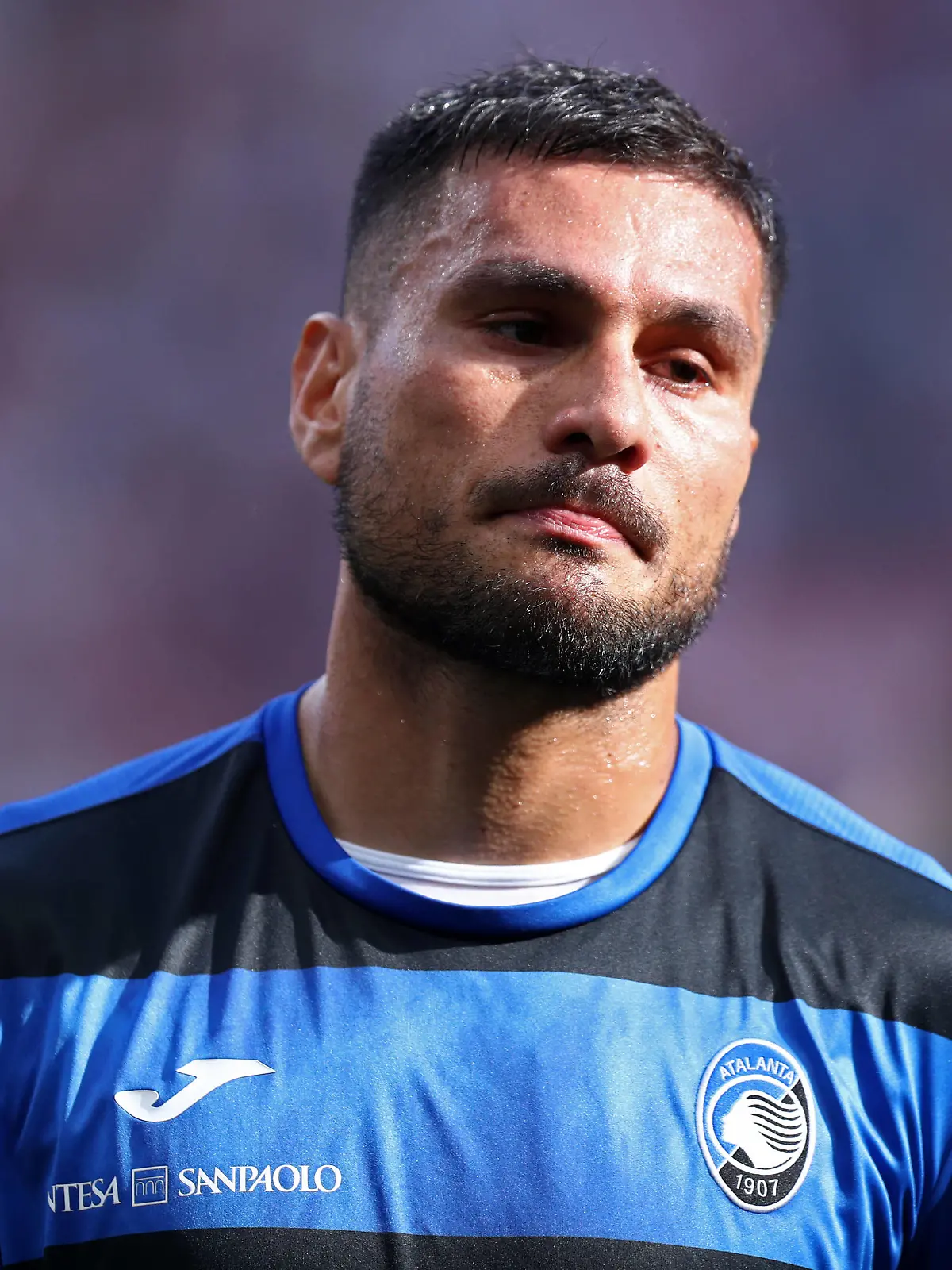 Ac Milan - Atalanta Bc Jose Luis Palomino of Atalanta Bc during warm up before the Serie A match between Ac Milan and Atalanta Bc at Stadio Giuseppe Meazza on May,15 2022 in Milan, Italy. Milano Stadio Giuseppe Meazza Italy Copyright: xMarcoxCanonierox 