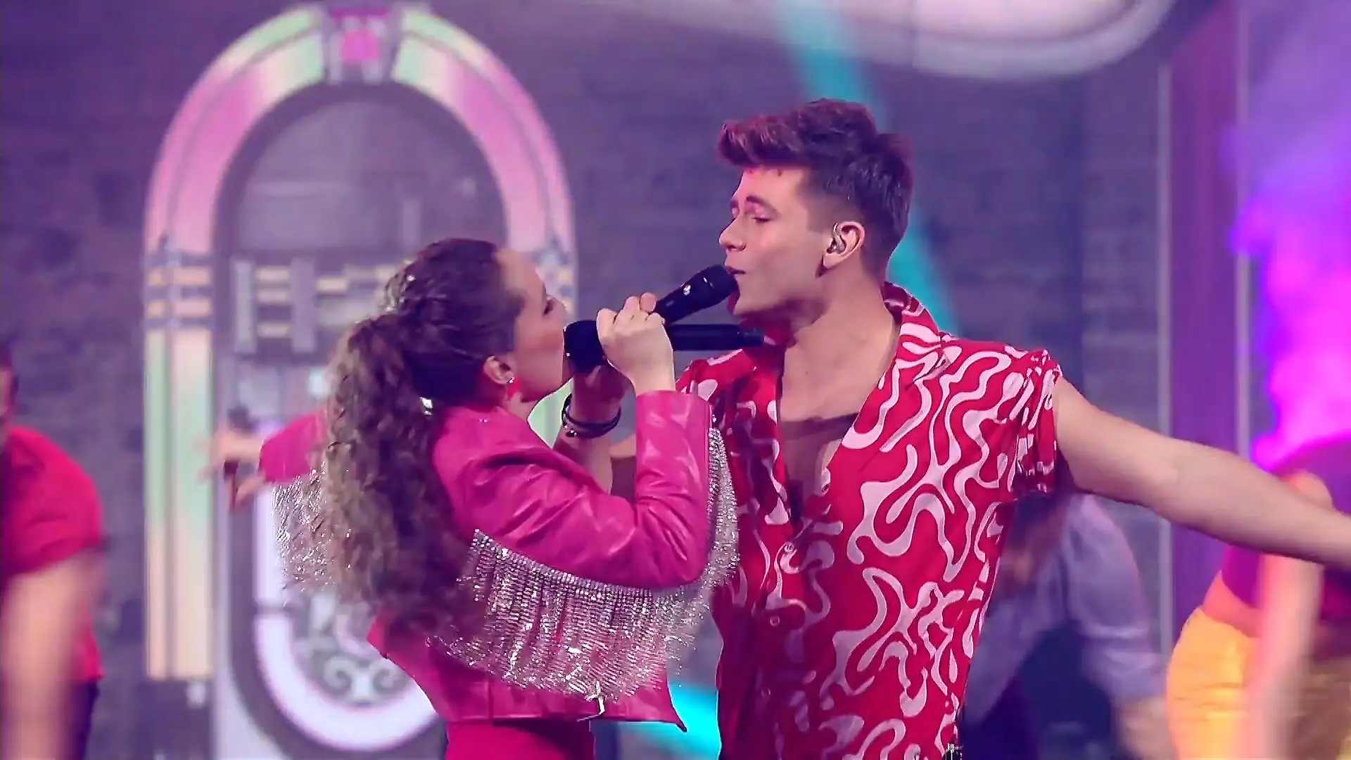 Dominik und Amber fegen auf der DSDS-Bühne alles davon Sexy trifft auf süß