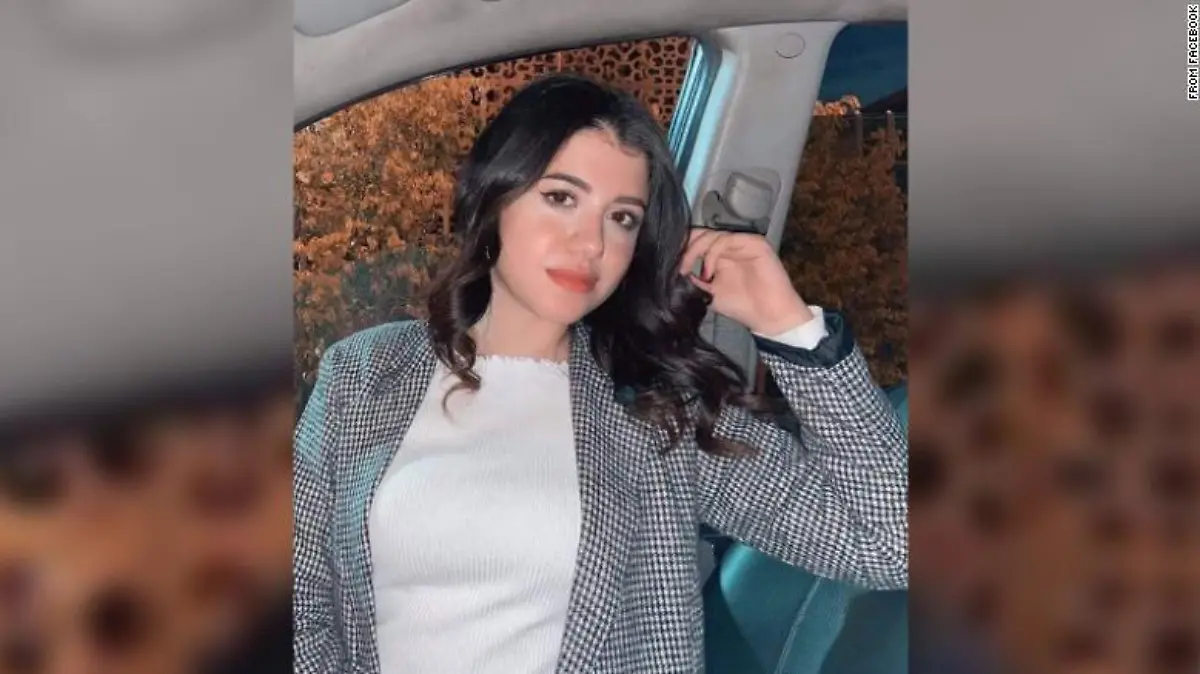 Naira Ashraf wurde vor ihrer Uni getötet.