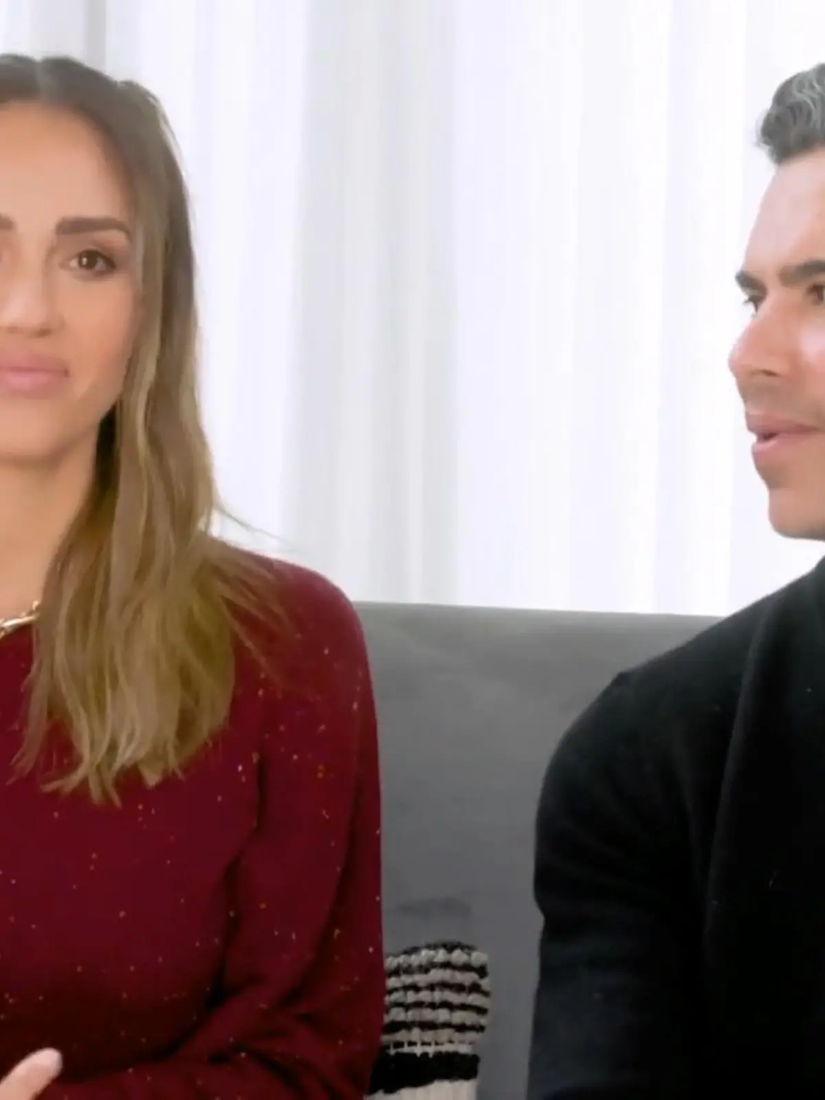 Bild zu: "Jessica Alba und Ehemann Cash im privaten Interview"