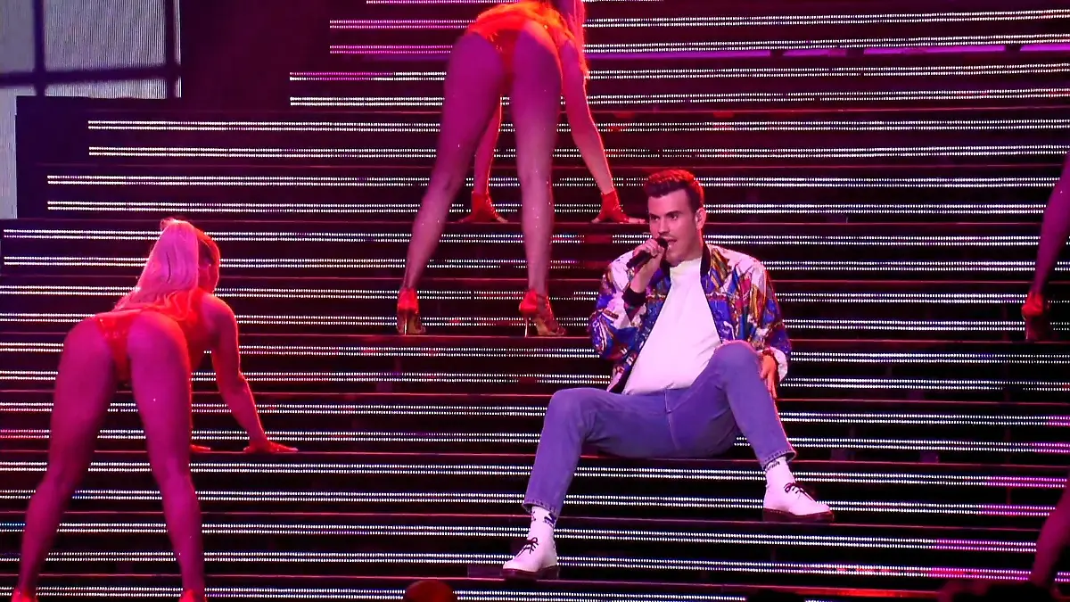 Volle Power bei "Maniac"! Domenico Tarantino gibt alles 1. DSDS-Liveshow 2022