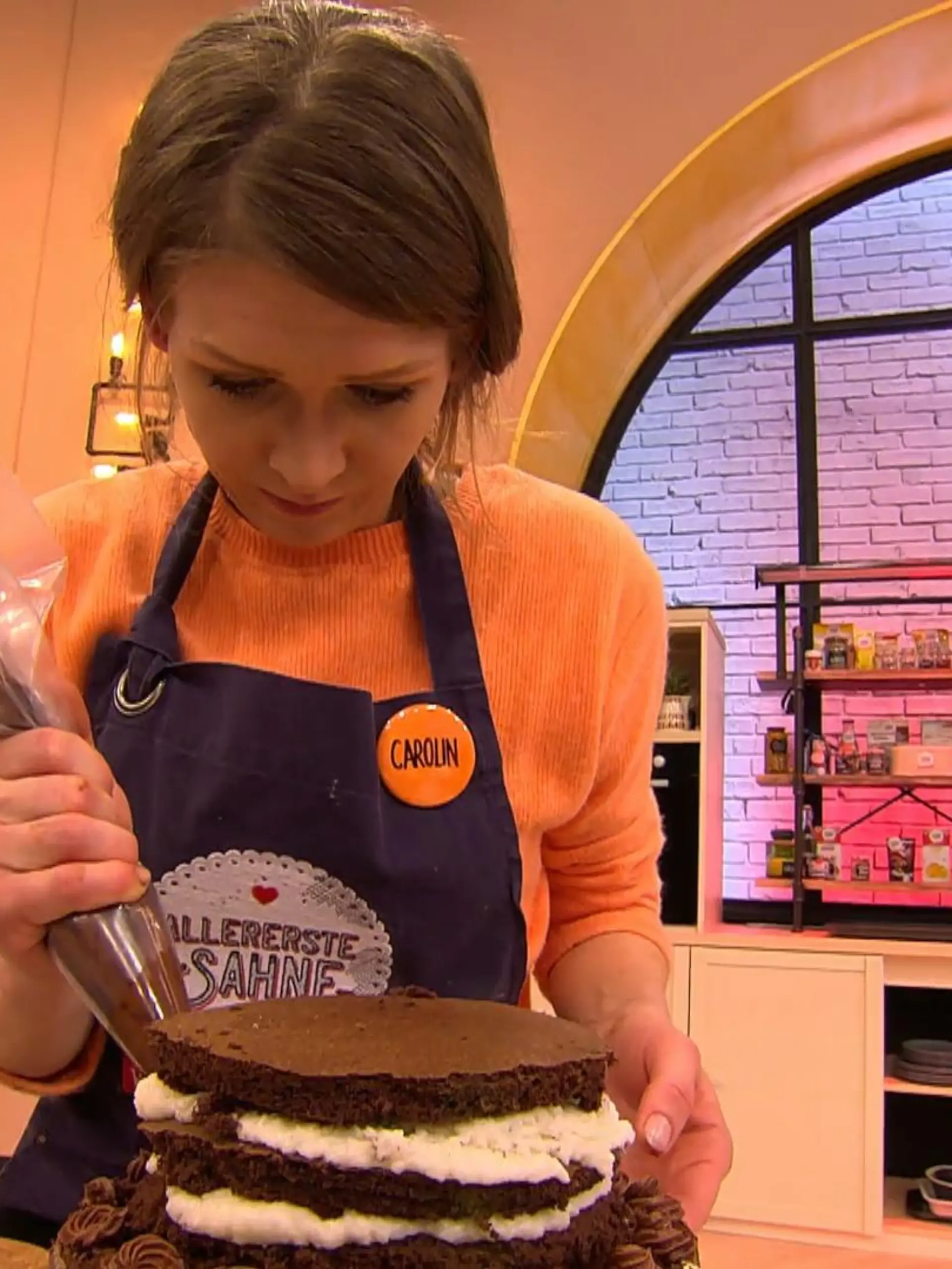 Bild zu: "Endspurt bei der Kokos-Schoko-Torte"