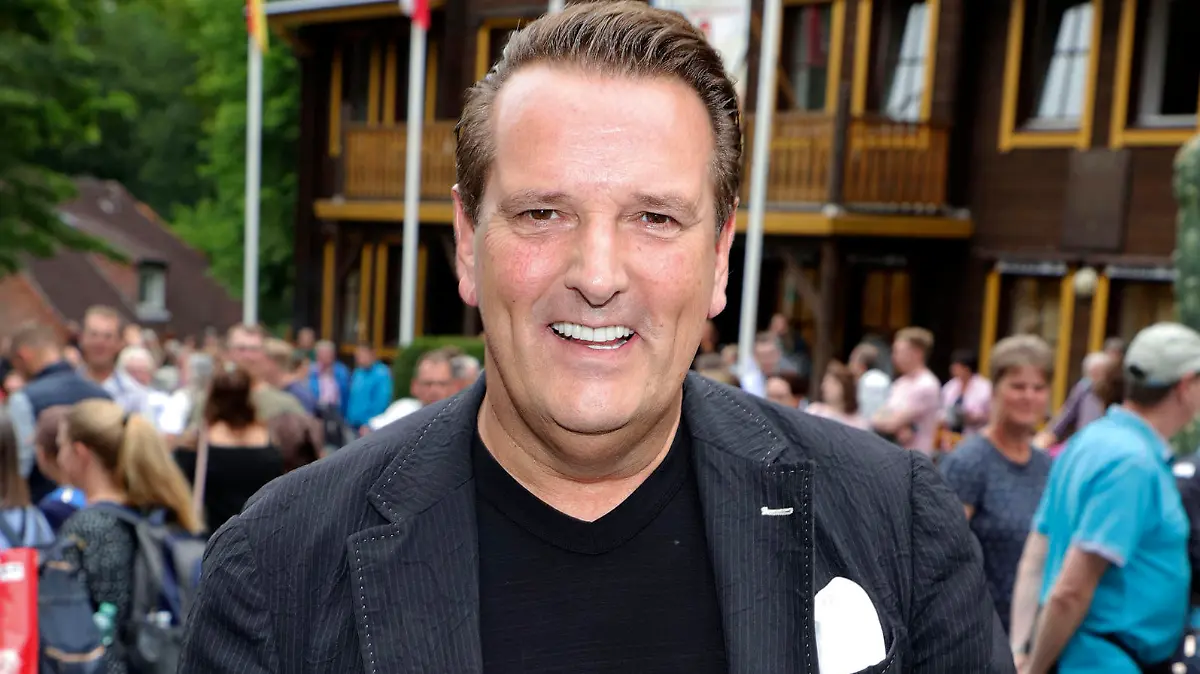 Ralf Dümmel bei der Premiere von 'Winnetou I - Blutsbrüder' bei den Karl-May-Spielen 2023 im Freilichttheater am Kalkberg. Bad Segeberg, 24.06.2023 / 240623