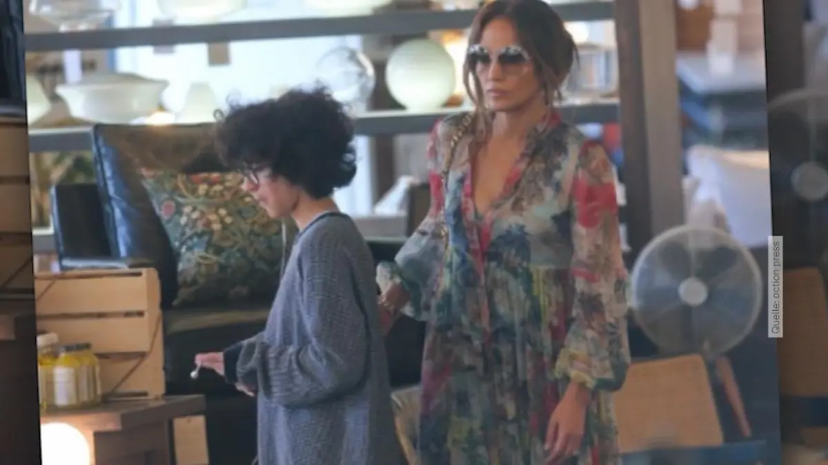Verdächtiger Ring: Jennifer Lopez verlobt? Bennifer 2.0