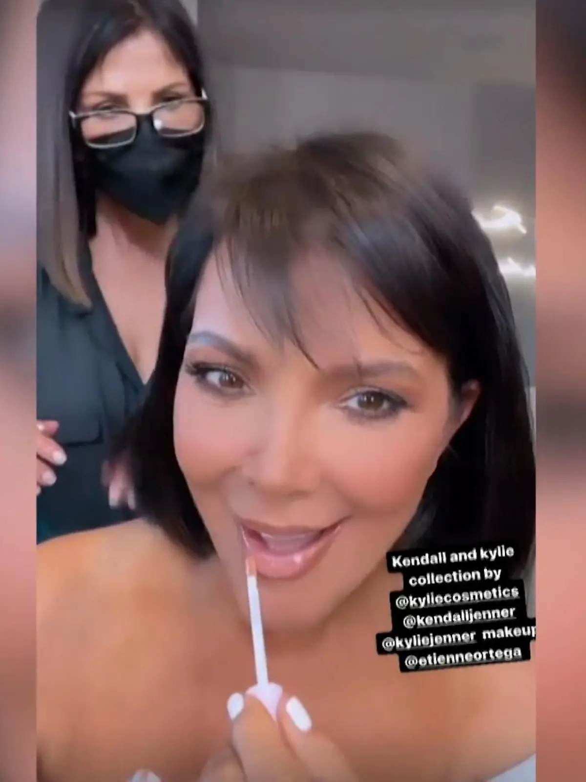 Bild zu: "Kris Jenner überrascht mit Frisur"