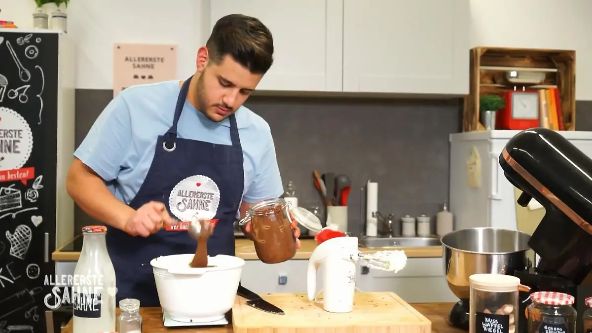 Safa verrät, wie&amp;#39;s geht: Eine Torte mit zwei Füllungen