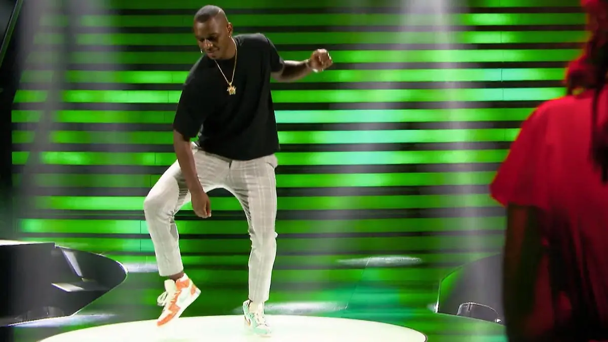 Single Prince tanzt sich mit African Beats zum Date Take Me Out Dance Special: Coole Moves