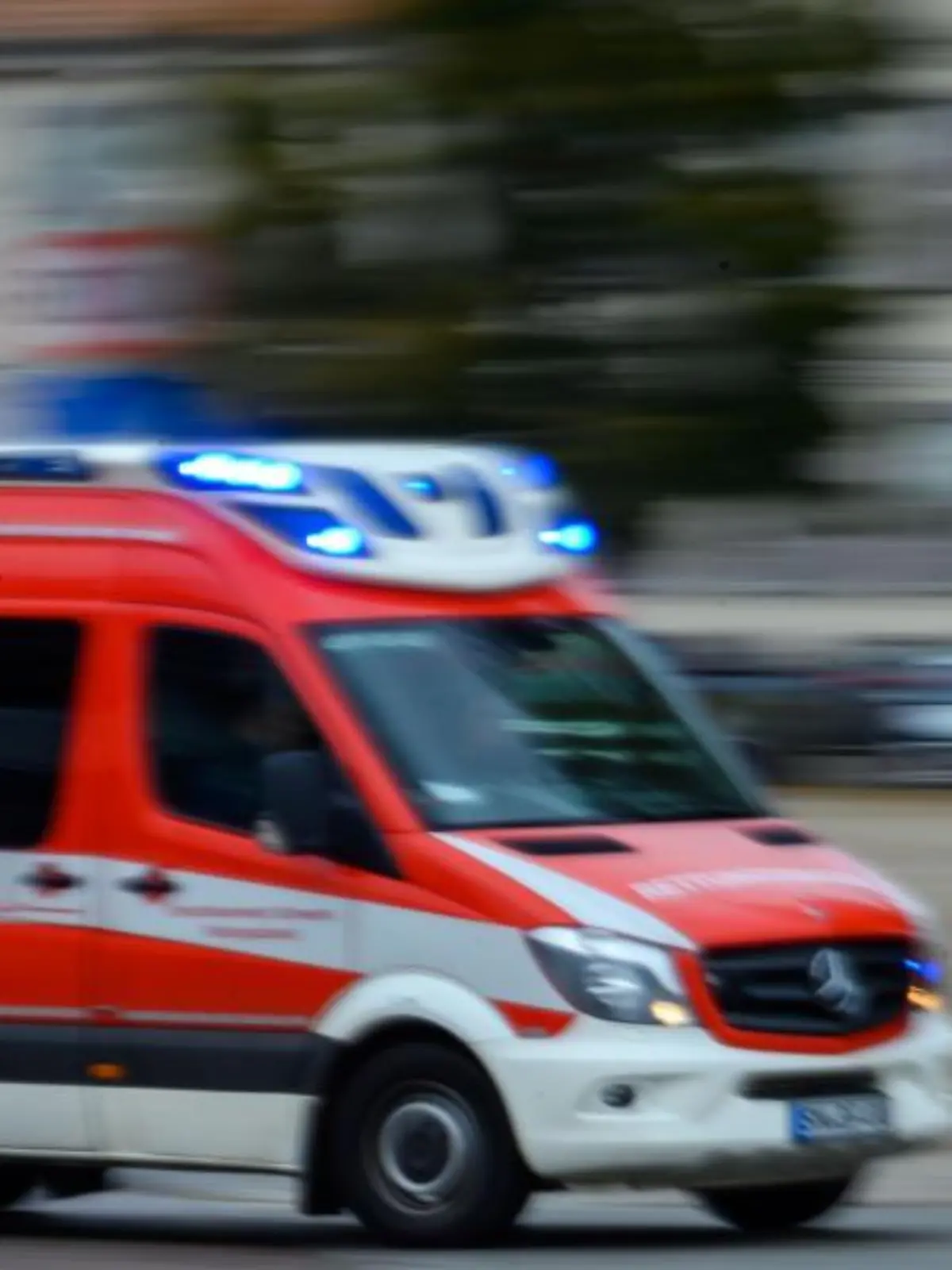 Ein Rettungsfahrzeug der Feuerwehr im Einsatz