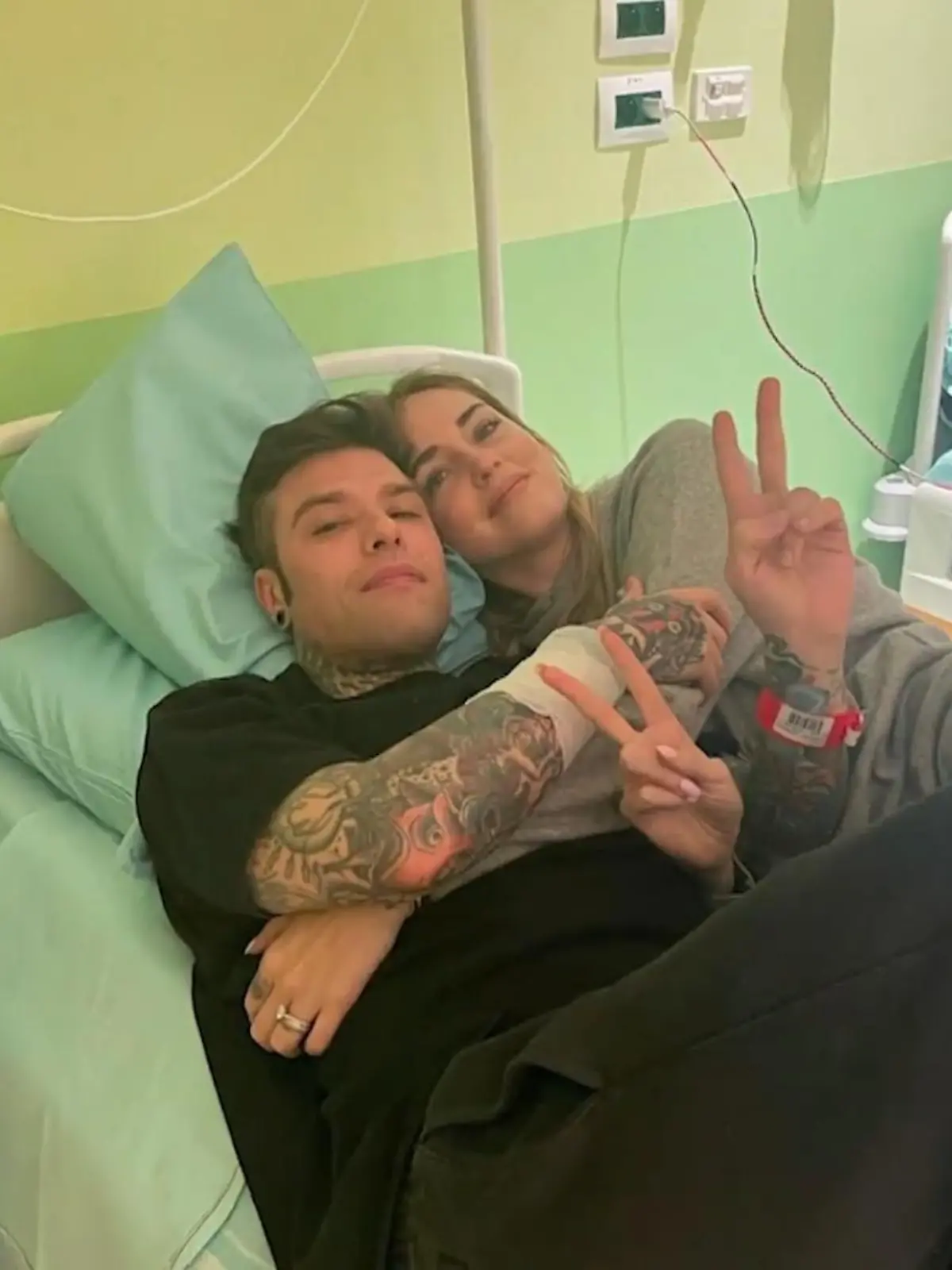 Bild zu: "Chiara Ferragnis Mann Fedez: Tumor-OP"