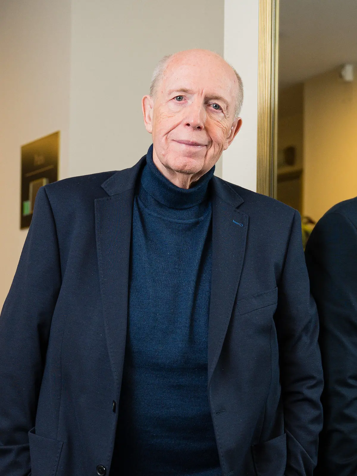 ARCHIV - 10.03.2022, Saarland, Saarlouis: Reiner Calmund, aufgenommen nach einem Gespräch mit der dpa (Zu dpa «Ex-Schwergewicht Reiner Calmund verzichtet nicht auf Süßigkeiten»). Foto: Oliver Dietze/dpa +++ dpa-Bildfunk +++