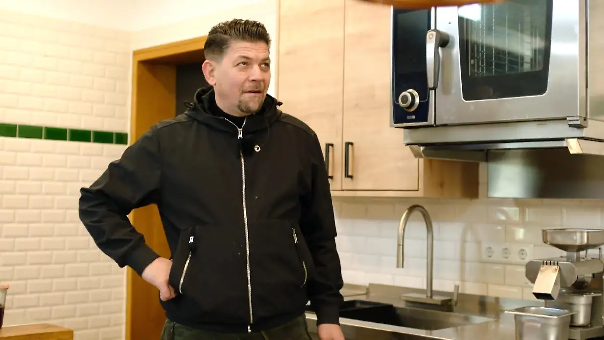 Tim muss Butter und Sahne machen Harte Challenge in der "Kitchen"