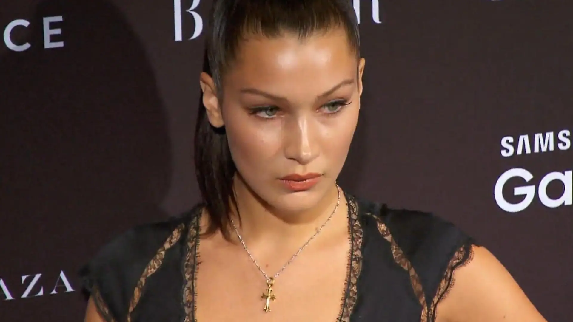 Bella Hadid gibt Beauty-Eingriff mit 14 zu Heute bereut sie die OP