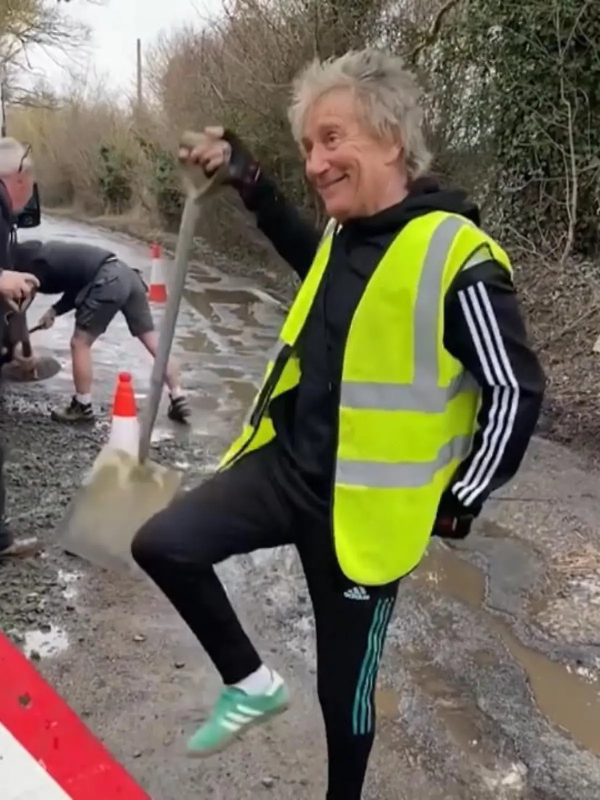 Bild zu: "Rod Stewart als Bauarbeiter"