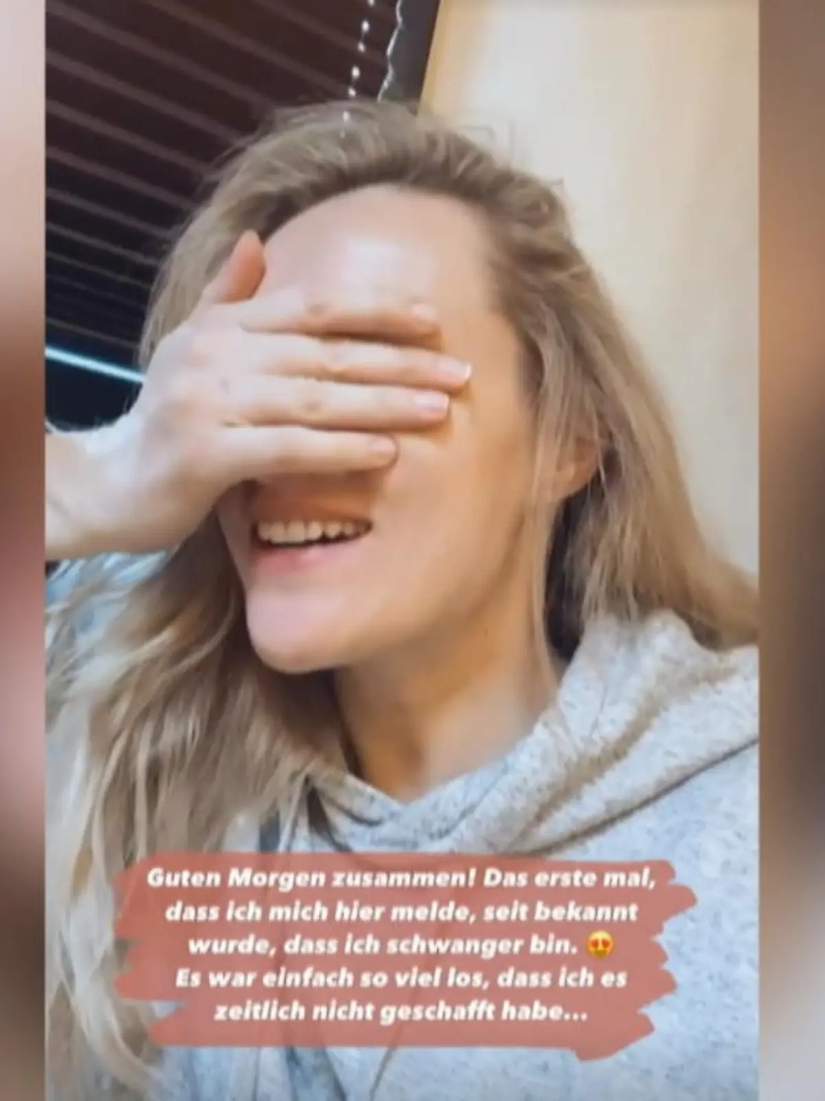 Bild zu: "Anna Hofbauer meldet sich nach Schwangerschaftsverkündung"