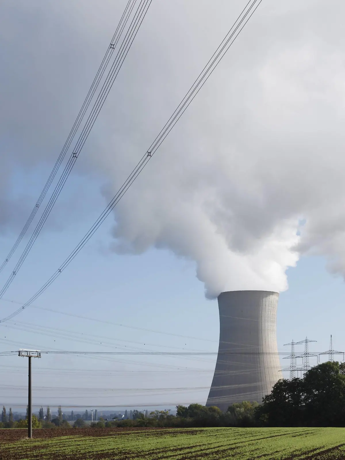  Germany, Bavaria, Grafenrheinfeld, View of nuclear electric power plant PUBLICATIONxINxGERxSUIxAUTxHUNxONLY SIEF002374
