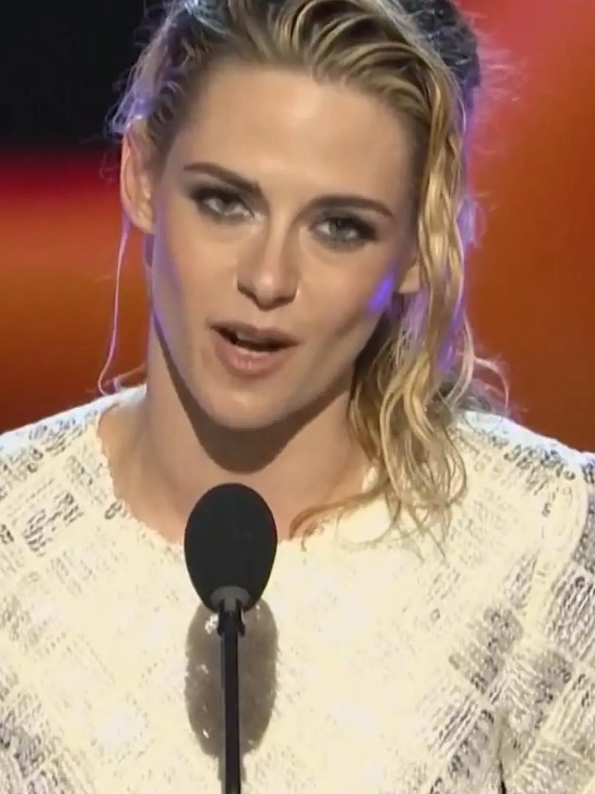 Bild zu: "Kristen Stewarts starkes Ukraine-Statement"