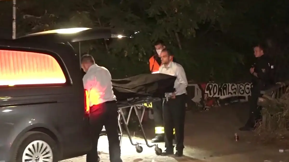 Die beiden Opfer starben noch am Unfallort.