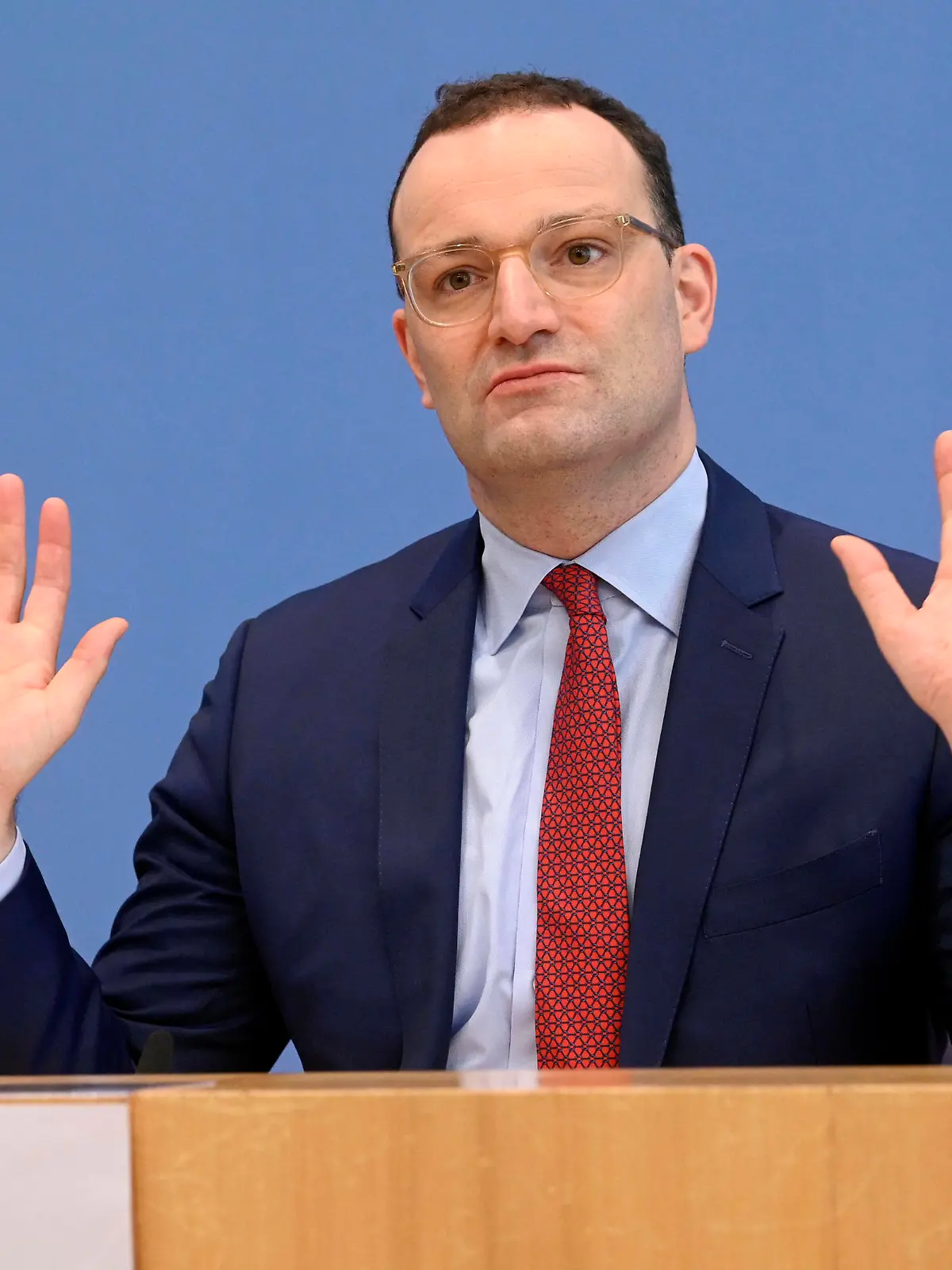 Jens Spahn bei der Pressekonferenz zu Auffrischimpfungen gegen Corona im Haus der Bundespressekonferenz. Berlin, 03.11.2021 *** Jens Spahn at the press conference on booster vaccinations against Corona in the House of the Federal Press Conference Berlin, 03 11 2021 Foto:xF.xKernx/xFuturexImage