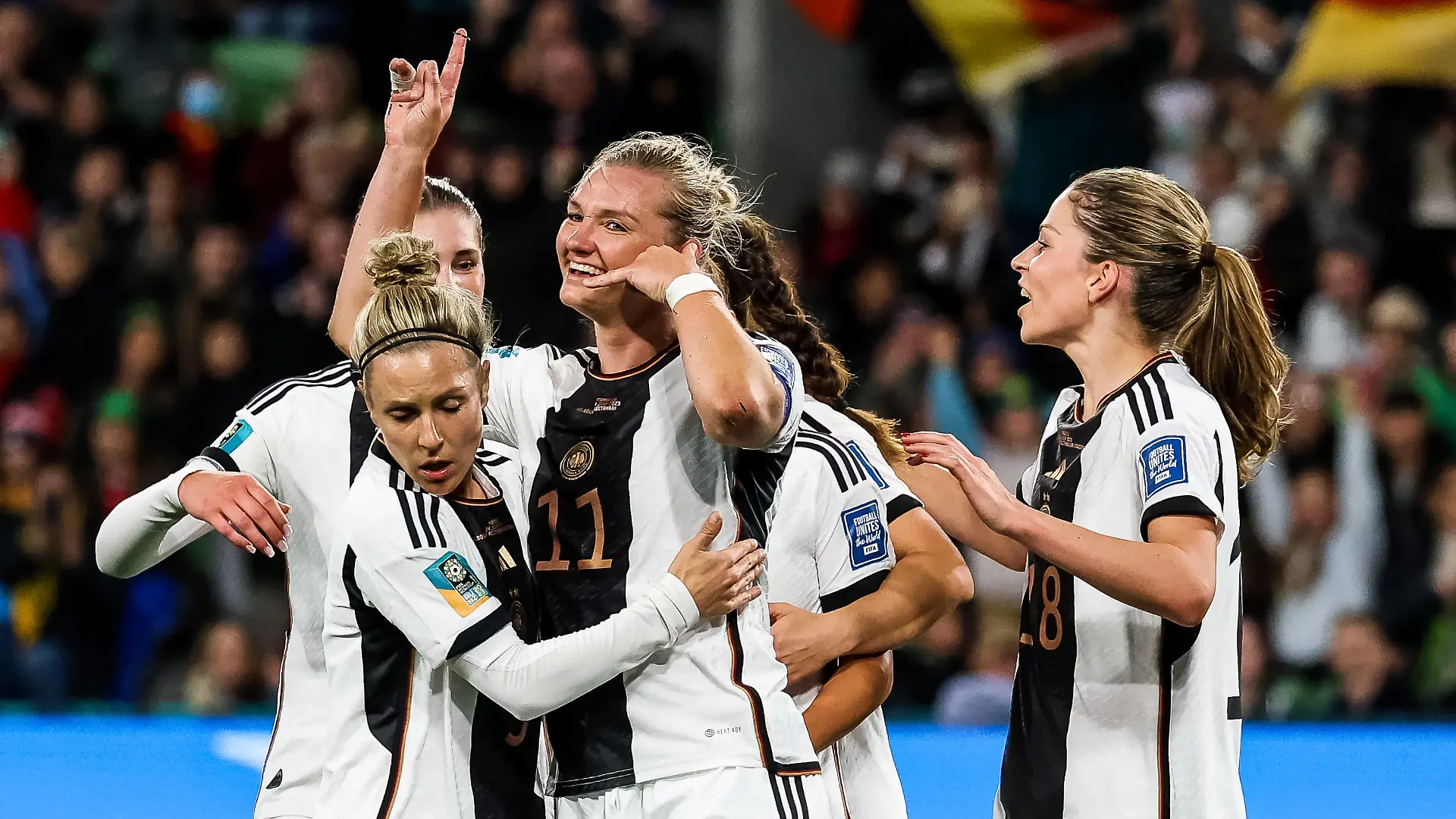 FIFA Frauen-Weltmeisterschaft 2023: Deutschland - Marokko 24.07.2023 Jubel zum 2:0 durch Alexandra Popp Deutschland, 11 Svenja Huth Deutschland, 9, Jule Brand Deutschland, 22, Alexandra Popp Deutschland, 11, Sara Daebritz Deutschland, 13, Melanie Leupolz Deutschland, 18 FIFA Frauen-Weltmeisterschaft 2023: Deutschland - Marokko Melbourne / Naarm, Melbourne-Rectangular-Stadion, 23.07.2023 *** FIFA Womens World Cup 2023 Germany Morocco 24 07 2023 Cheers for 2 0 by Alexandra Popp Germany, 11 Svenja Huth Germany, 9 , Jule Brand Germany, 22 , Alexandra Popp Germany, 11 , Sara Daebritz Germany, 13 , Melanie Leupolz Germany, 18 FIFA Womens World Cup 2023 Germany Morocco Melbourne Naarm, Melbourne Rectangular Stadium, 23 07 2023. Copyright: xBEAUTIFULxSPORTS/Jonesx