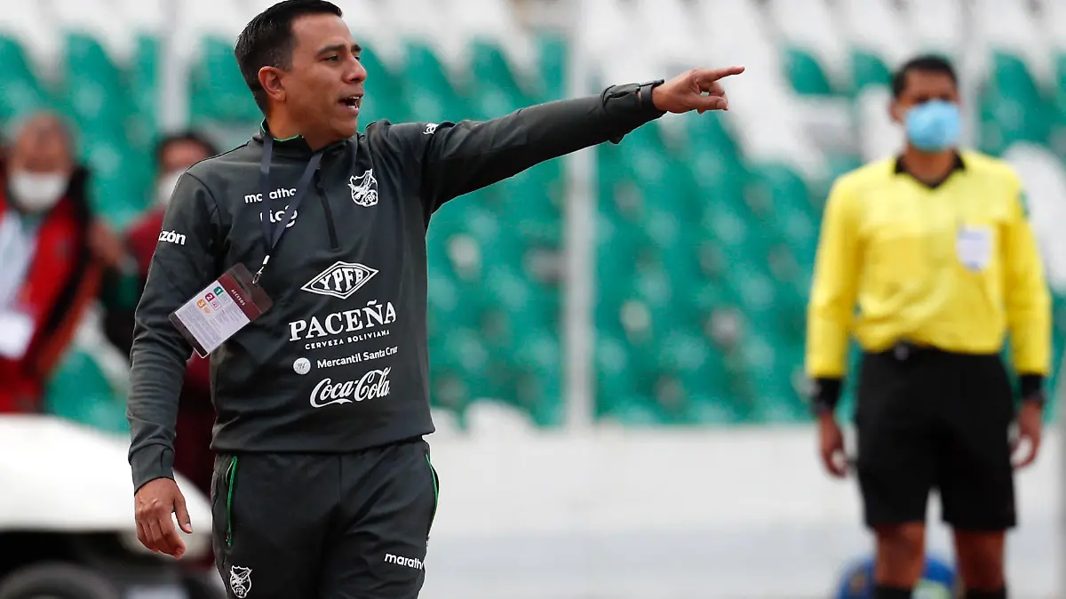 FILE - Bolivia's Coach Cesar Farias reacts during a qualifying soccer match against Argentina for the upcoming World Cup in Qatar, in La Paz, Bolivia, Oct. 13, 2020. (AP Photo/Juan Karita, File)