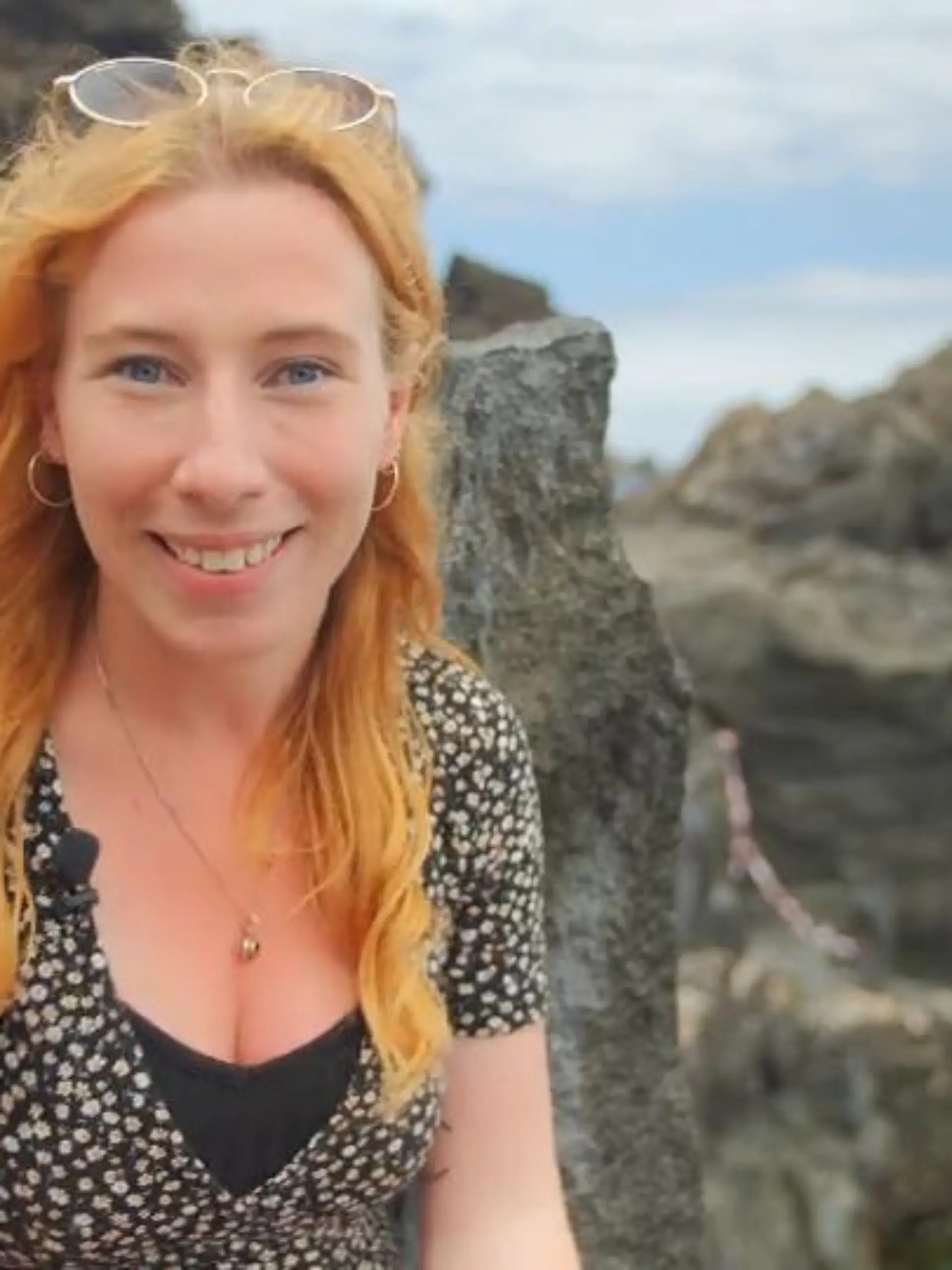 Dieser Beitrag wird Ihnen richtig gut Laune machen: Denn unsere Reporterinnen zeigen Ihnen hier, an welchen faszinierenden Orte zum Beispiel in Skandinavien und Spanien Sie ganz kostenlos übernachten können. Badeparadiese, magische Momente und Postkarten-Idylle garantiert! Aber wie kann es überhaupt sein, dass es solche schönen Orte gibt, für die Sie nur die Anreise bezahlen müssen? Das verraten wir Ihnen im Video!
