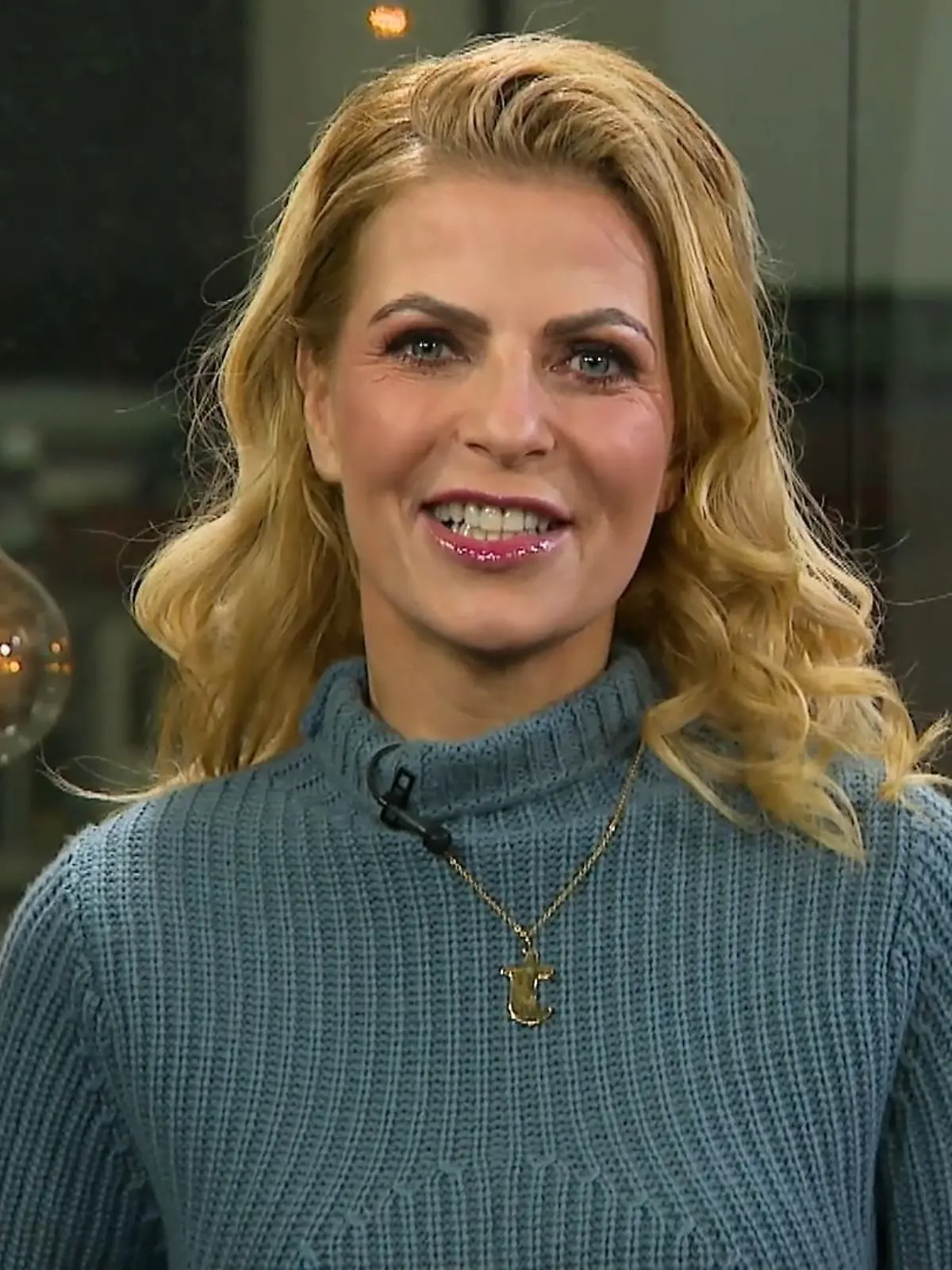Bild zu: "Tanja Bülter spricht über ihre Brustkrebserkrankung"