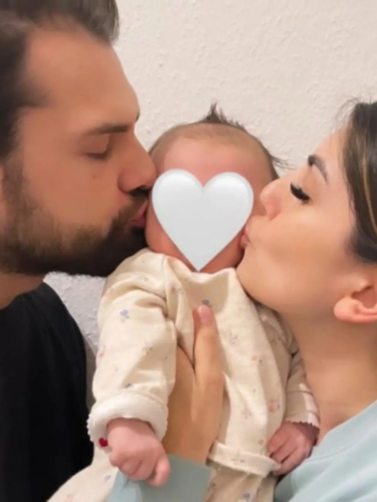Bild zu: "Yeliz Koc & Jimi Blue genießen Familienurlaub"