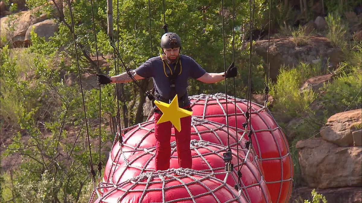SO heftig ist die 1. Challenge für die Dschungelcamp-Stars Exklusive Szenen