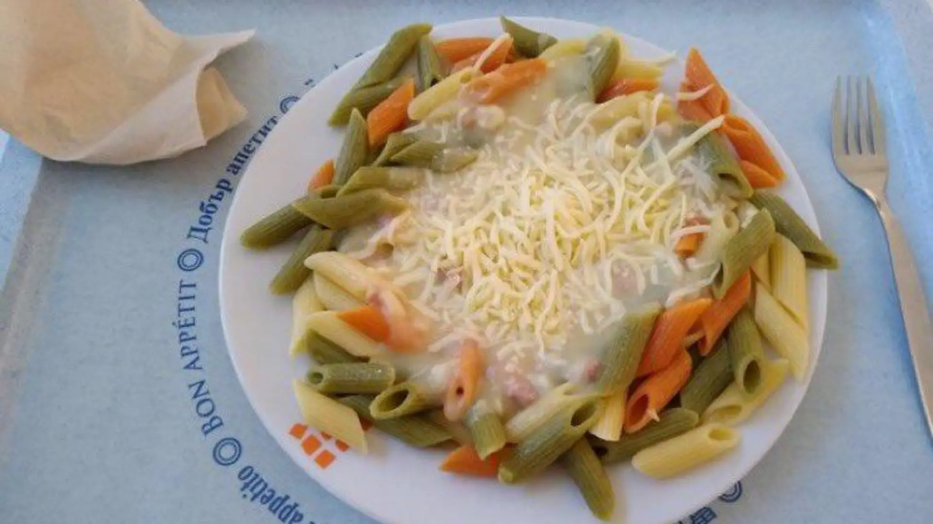 Die Pasta Carbonara, die die Uni Leipzig ihren Studierenden serviert