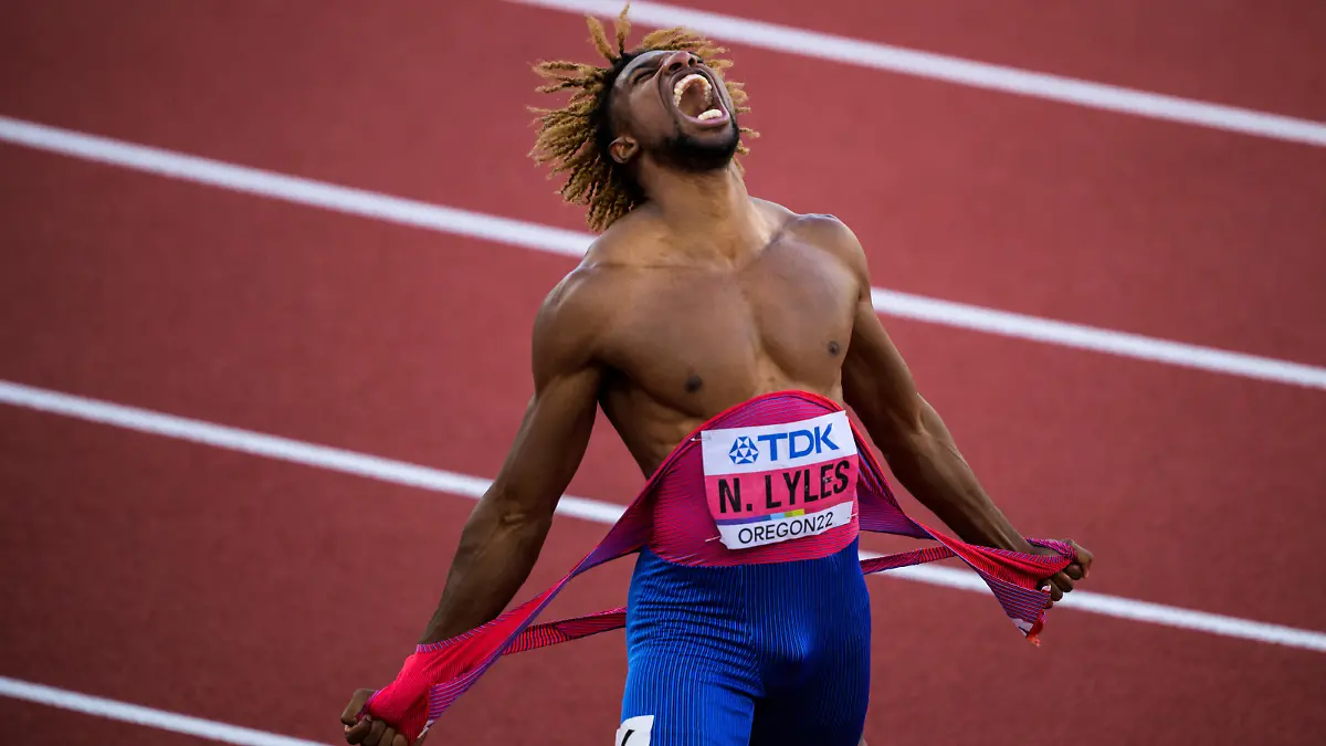 July 21, 2022, EUGENE, UNITED STATES: 220721 Noah Lyles of USA celebrates winning menâs 200 meters final during day 7 of the 2022 World Athletics Championships on July 21, 2022 in Eugene. .Photo: Joel Marklund / BILDBYRÃN / kod JM / JM0335.bbeng friidrott athletics friidrett 2022 world athletics championships world athletics championships oregon22 friidrotts-vm friidretts-vm vm final jubel topx (Credit Image: © Joel Marklund/Bildbyran via ZUMA Press) / action press