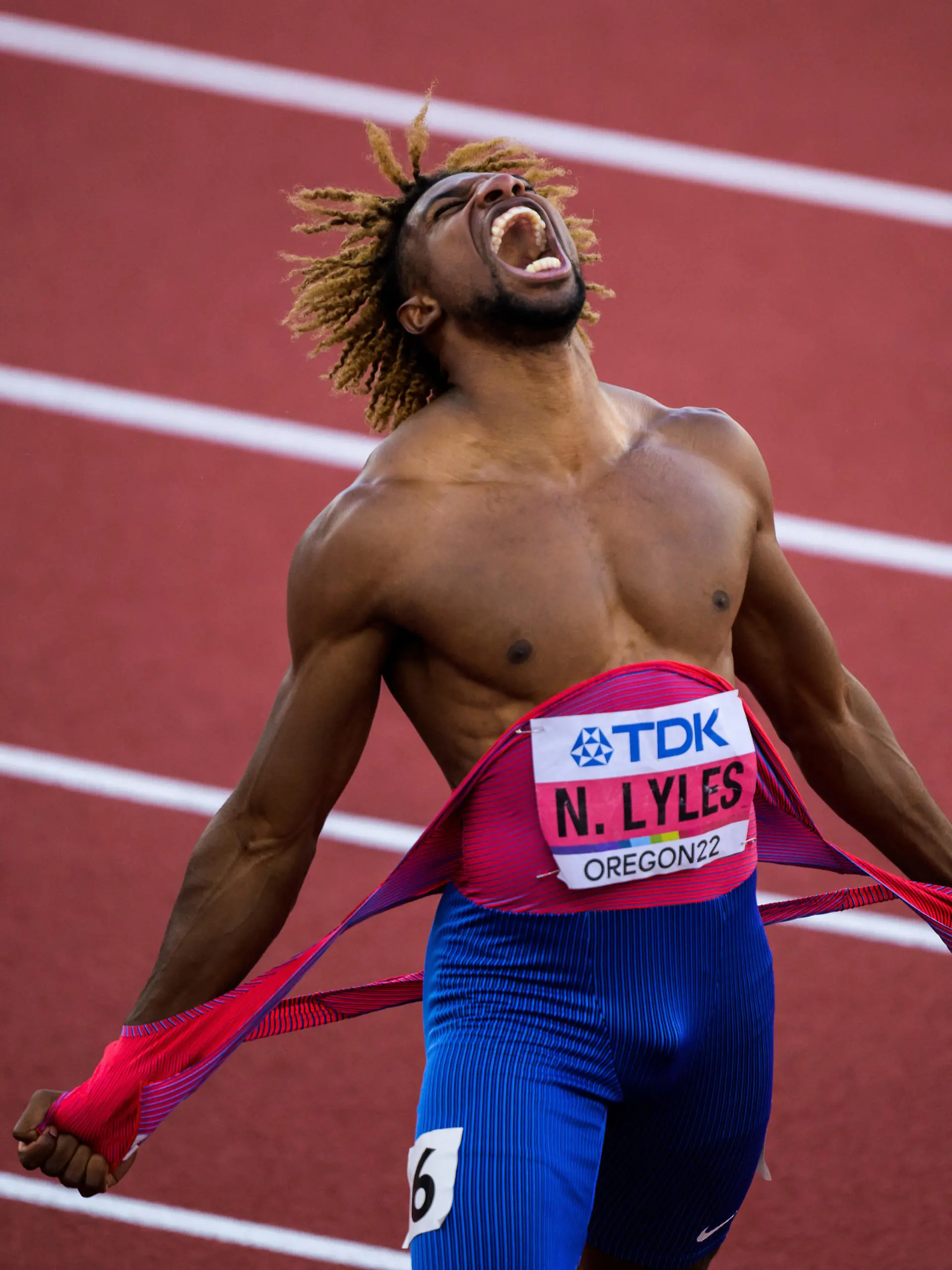 July 21, 2022, EUGENE, UNITED STATES: 220721 Noah Lyles of USA celebrates winning menâs 200 meters final during day 7 of the 2022 World Athletics Championships on July 21, 2022 in Eugene. .Photo: Joel Marklund / BILDBYRÃN / kod JM / JM0335.bbeng friidrott athletics friidrett 2022 world athletics championships world athletics championships oregon22 friidrotts-vm friidretts-vm vm final jubel topx (Credit Image: © Joel Marklund/Bildbyran via ZUMA Press) / action press