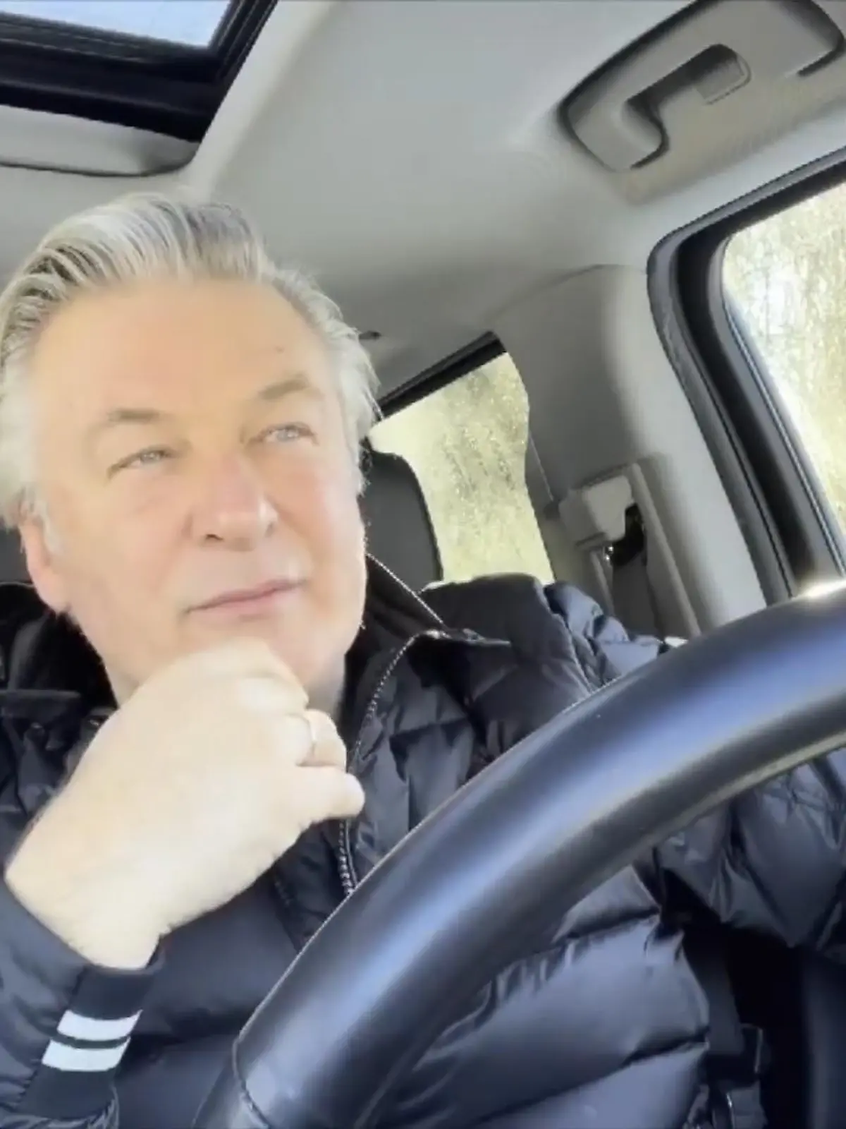 Bild zu: "Alec Baldwin will sein Handy nicht rausrücken"
