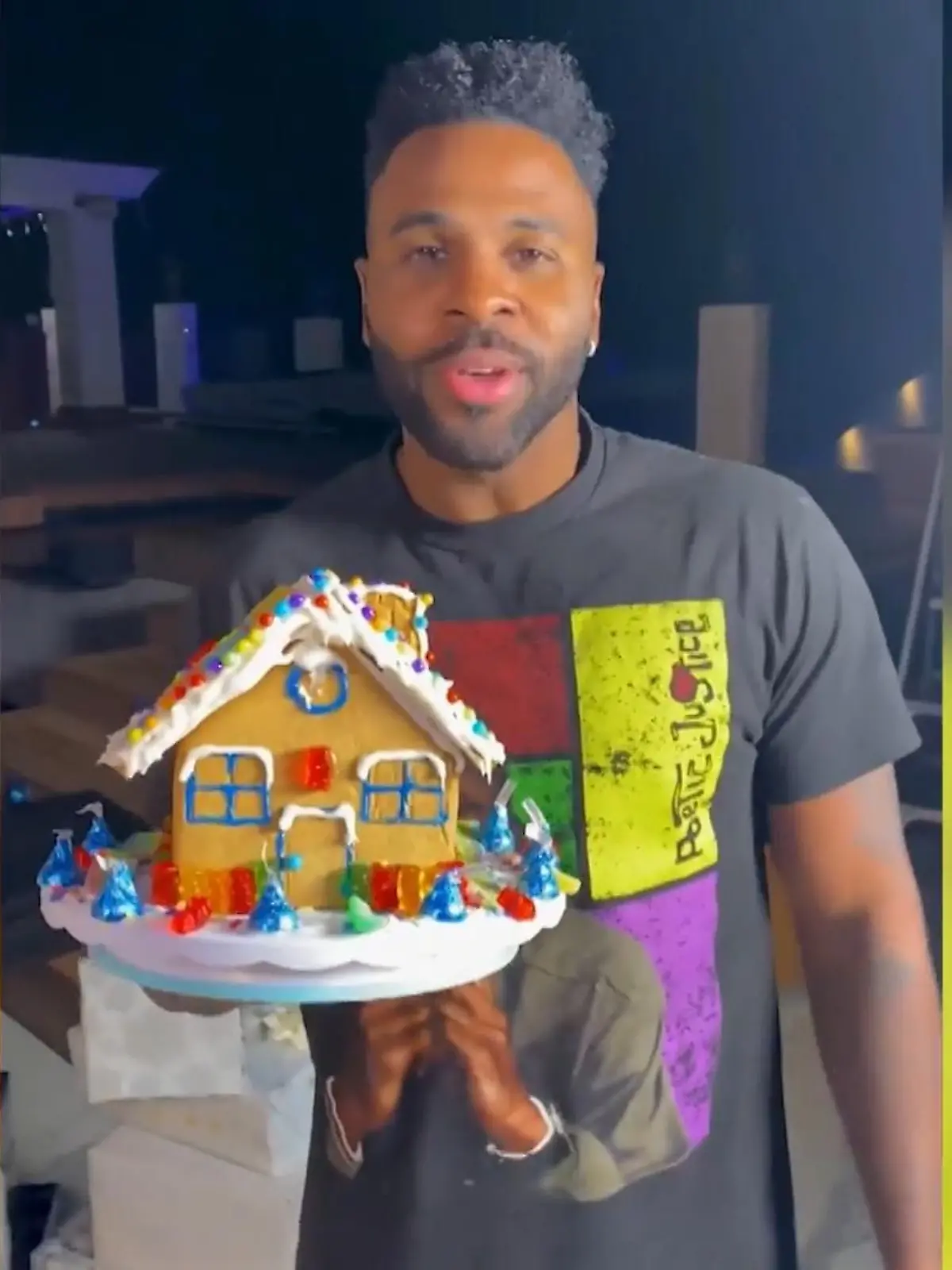 Bild zu: "Nach Prügel-Skandal: Jason Derulo backt zu Ushers Musik"