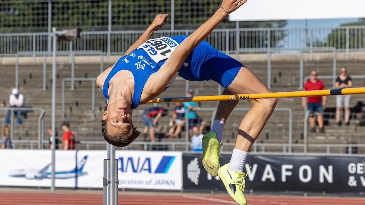  Deutsche Leichtathletik-Jugendmeisterschaften Ulm, 16.07.2022 Louis Robertz TV Wattenscheid 01 Deutsche Leichtathletik-Jugendmeisterschaften im Donaustadion in Ulm am 16.07.2022, Baden-Wuerttemberg. *** German Athletics Youth Championships Ulm, 16 07 2022 Louis Robertz TV Wattenscheid 01 German Athletics Youth Championships at the Donaustadion in Ulm on 16 07 2022, Baden Wuerttemberg Copyright: xBEAUTIFULxSPORTS/KJPetersx