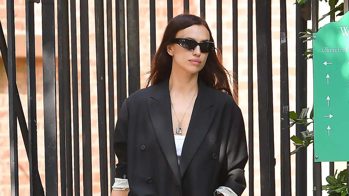 Irina Shayk wears a black trench coat with Balenciaga sunglasses in New York City
Pictured: Irina Shayk
Ref: SPL8054826 090623 NON-EXCLUSIVE
Picture by: Robert O'Neil / SplashNews.com
World Rights,