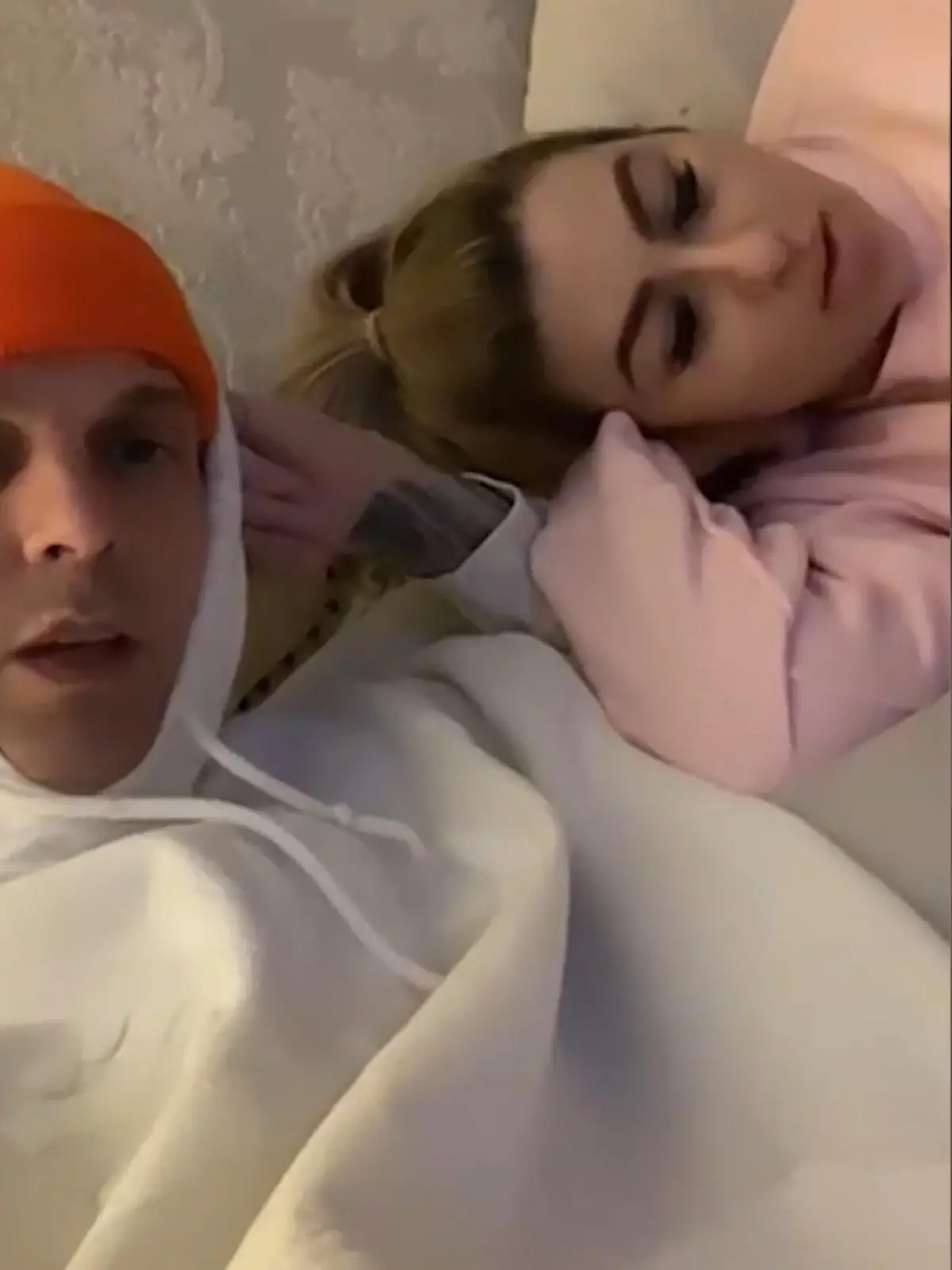 Bild zu: "Aaron Carter und Melanie Martin sind wieder zusammen"