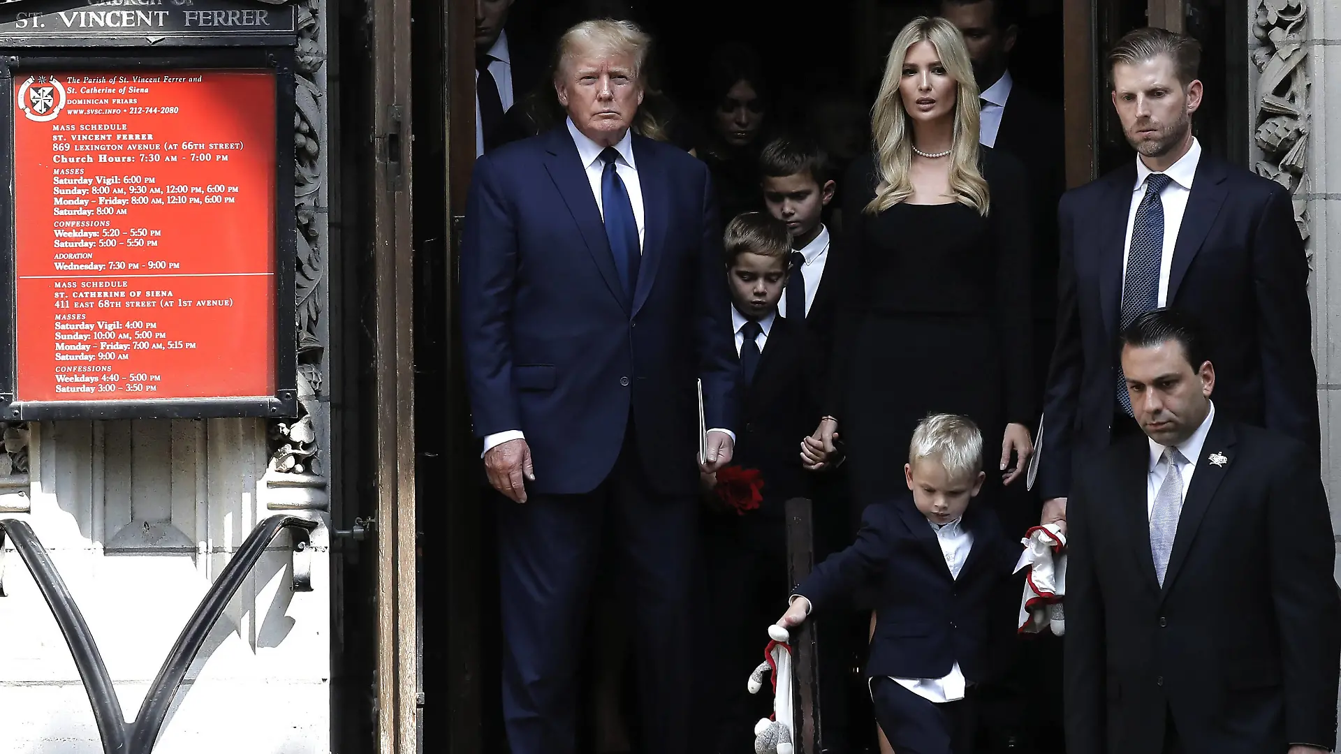 Former US President Donald, left, and his daughter Ivanka, center and his son Eric, right, and other members of the Trump family walk behind Ivana Trump, his first wife s coffin at St. Vincent Ferrer Roman Catholic Church on Lexington Avenue on Wednesday, July 20, 2022 in New York City. PUBLICATIONxINxGERxSUIxAUTxHUNxONLY NYP202207203016 PETERxFOLEY